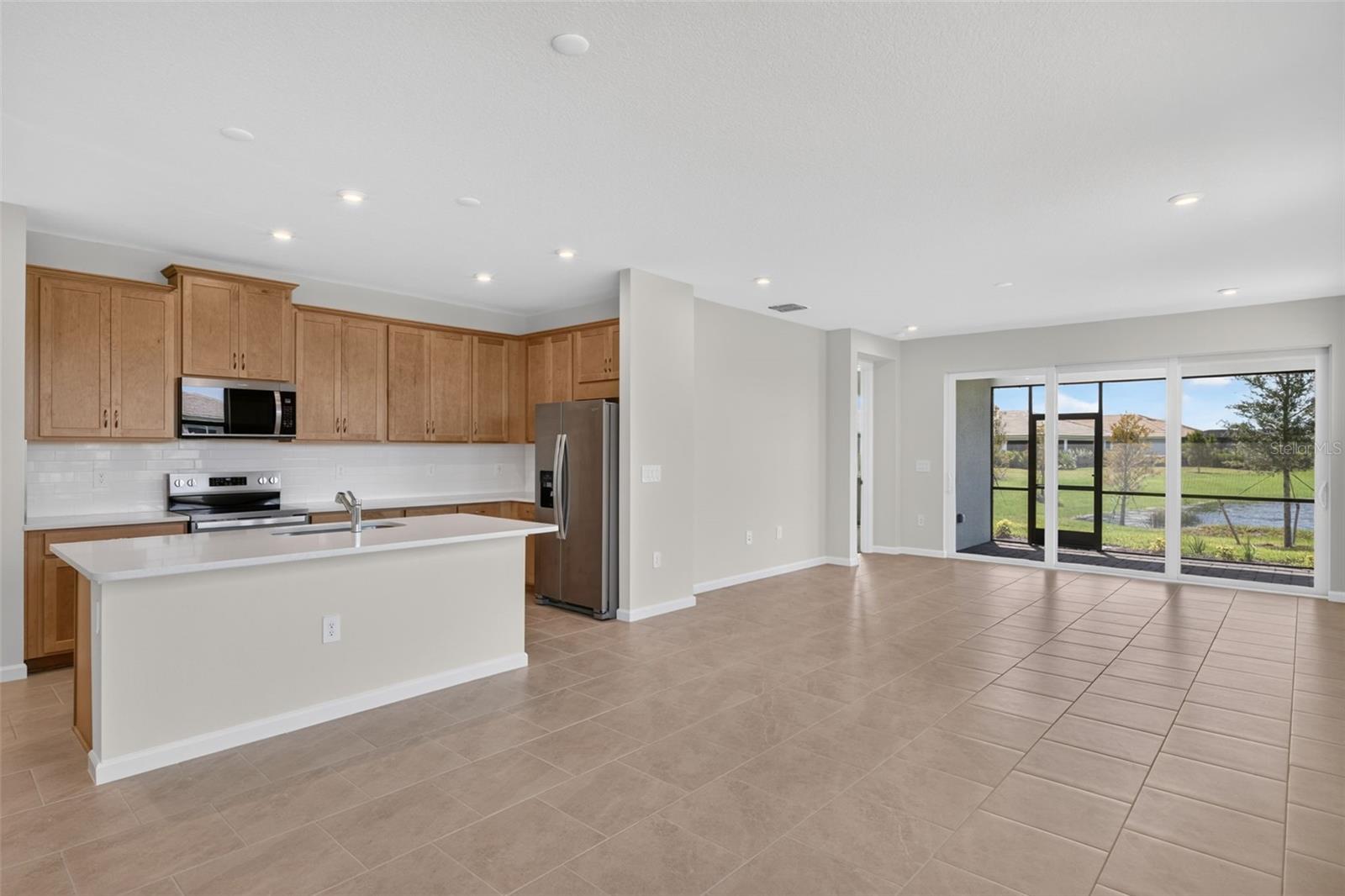 Villa at 11744 BOUNDLESS TER, VENICE, photo 15 of 58