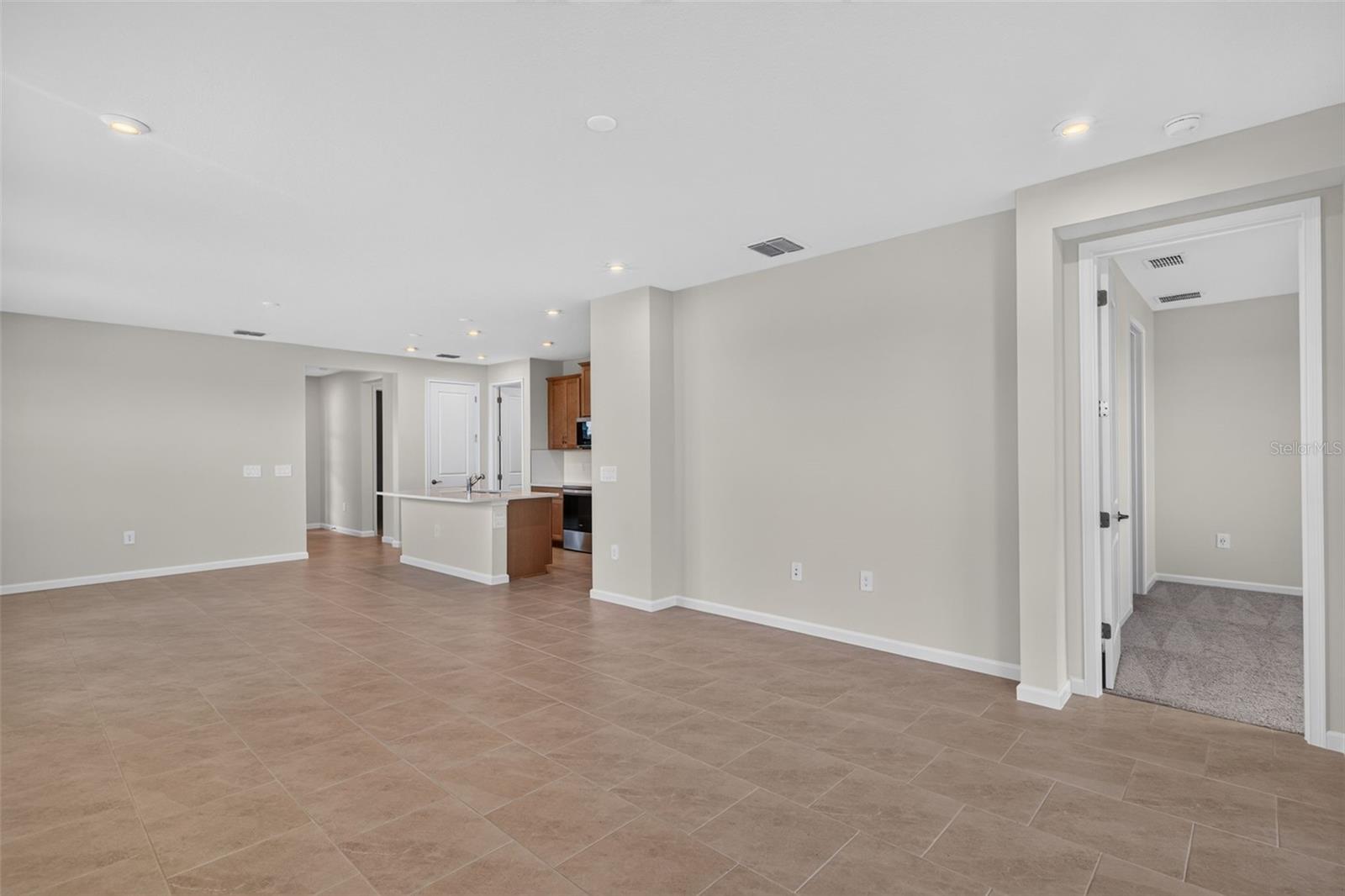 Villa at 11744 BOUNDLESS TER, VENICE, photo 16 of 58