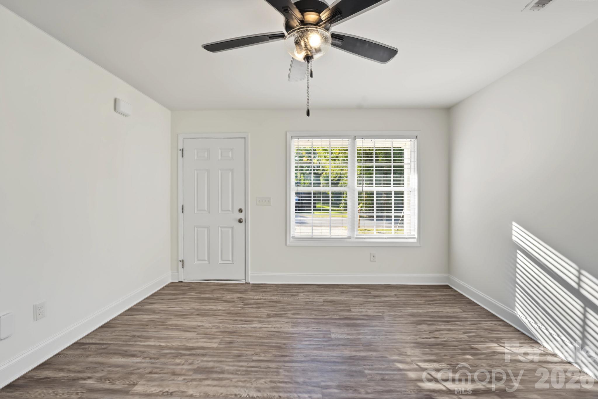 Single Family Residence at 1334 Flint Hill Street, Rock Hill, photo 7 of 26