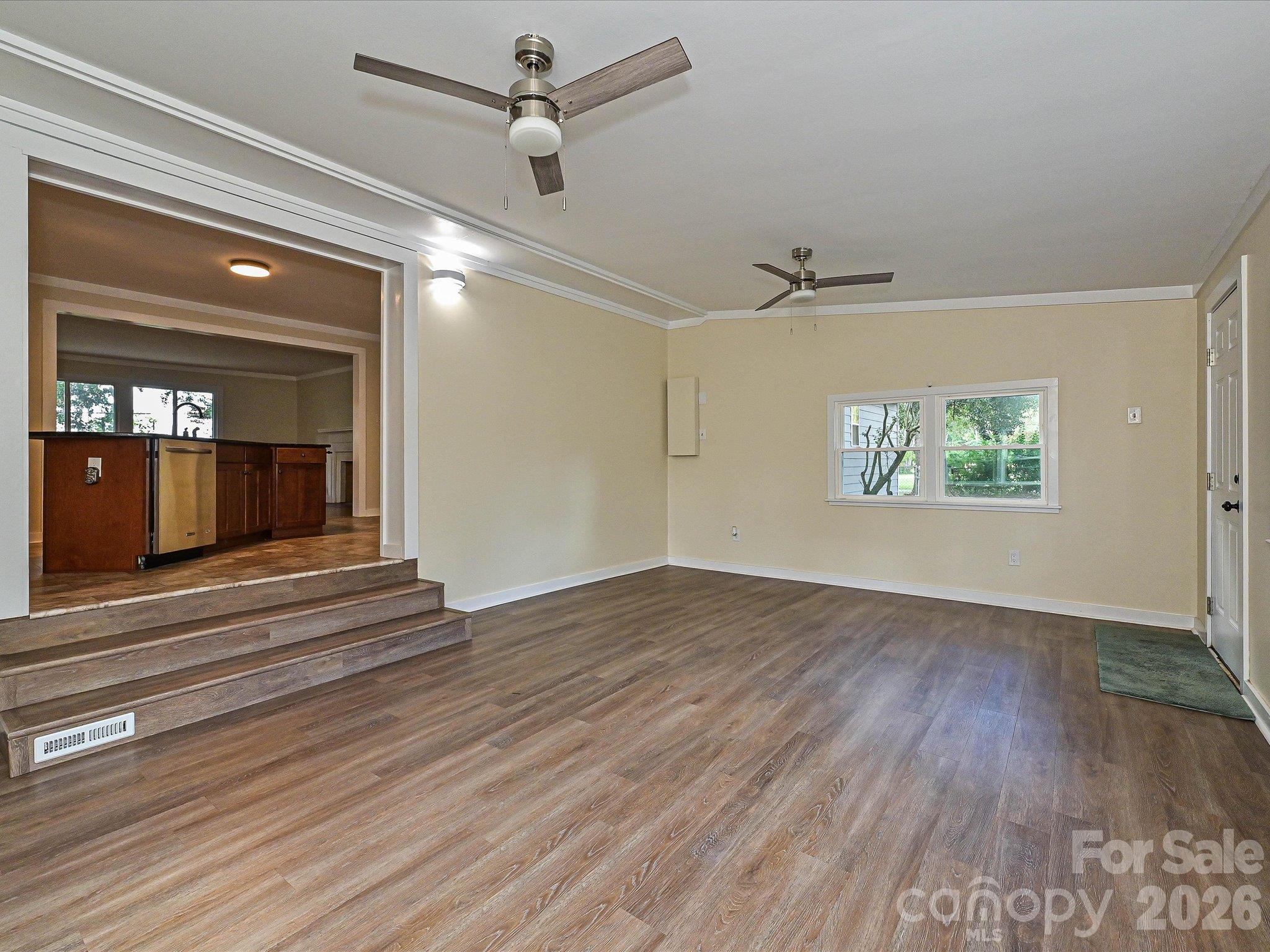 Sunroom no furniture - 3115 Potter Road S, Waxhaw