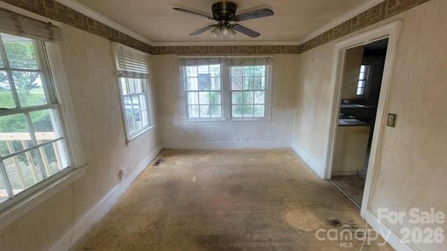 Single Family Residence at 910 W Mauney Avenue, Gastonia, photo 9 of 21
