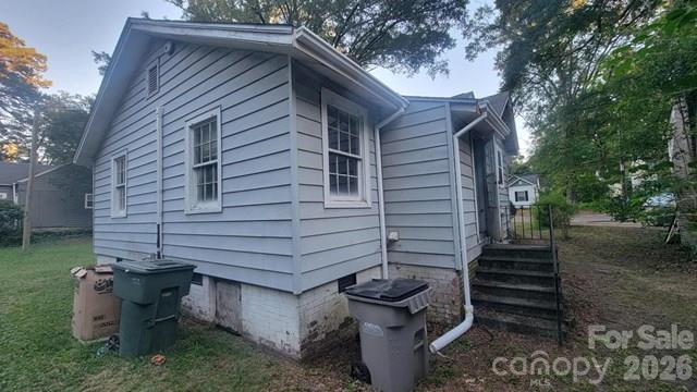 Single Family Residence at 910 W Mauney Avenue, Gastonia, photo 17 of 21