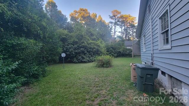 Single Family Residence at 910 W Mauney Avenue, Gastonia, photo 20 of 21