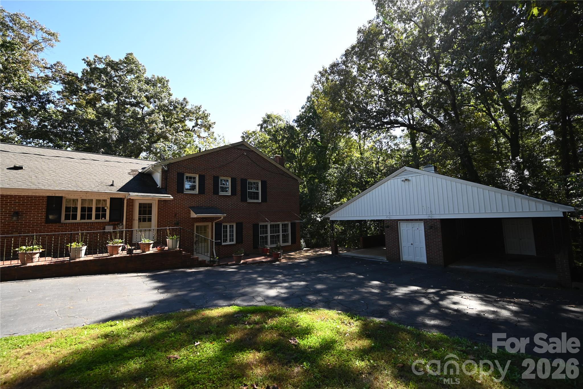 Back view - 1308 Laurel Street NE, Valdese
