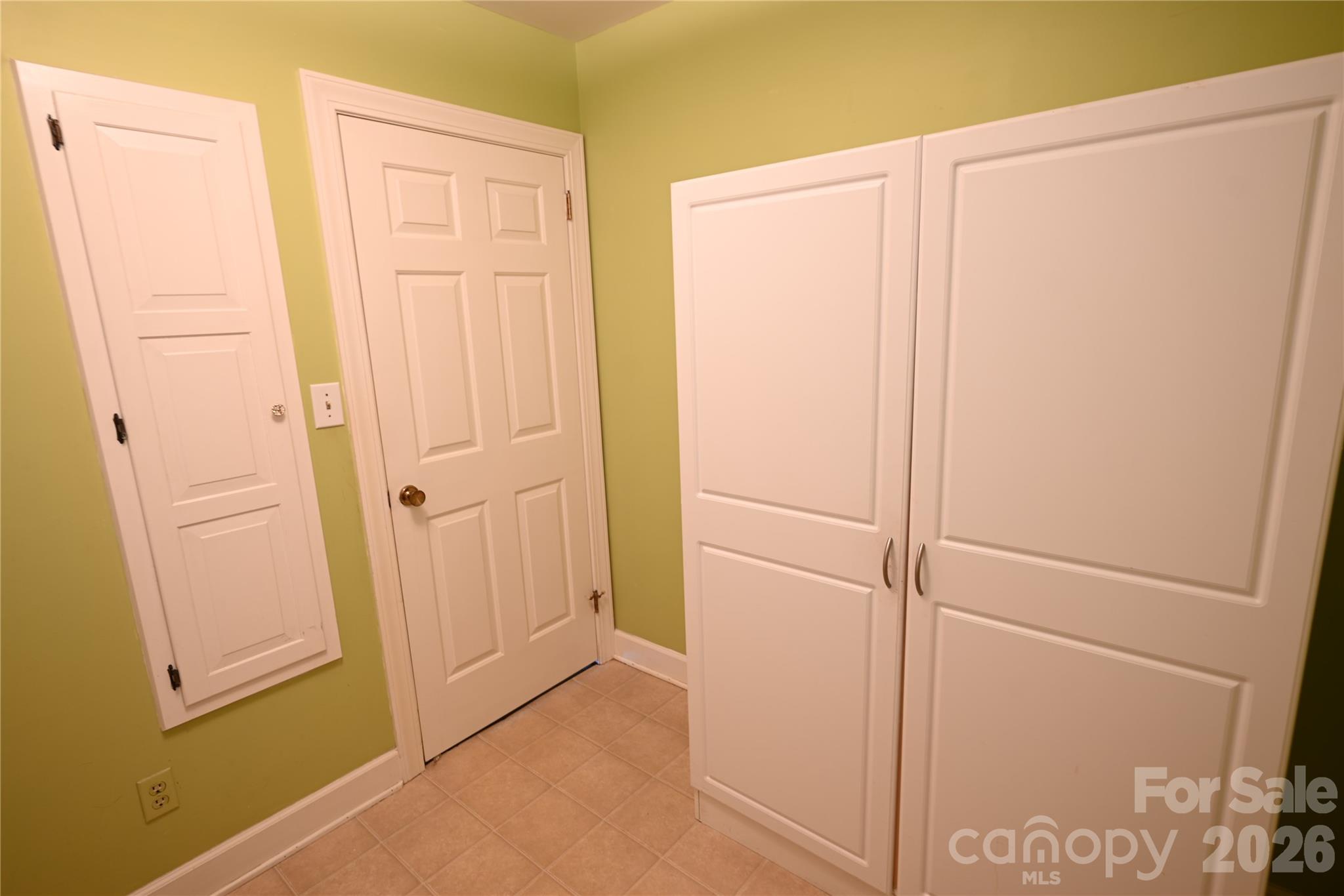 Laundry (main) - 1308 Laurel Street NE, Valdese