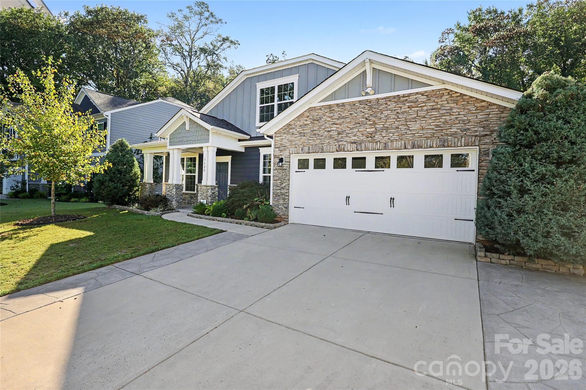 Single Family Residence at 7420 Tullamore Glen Drive, Huntersville, photo 2 of 41