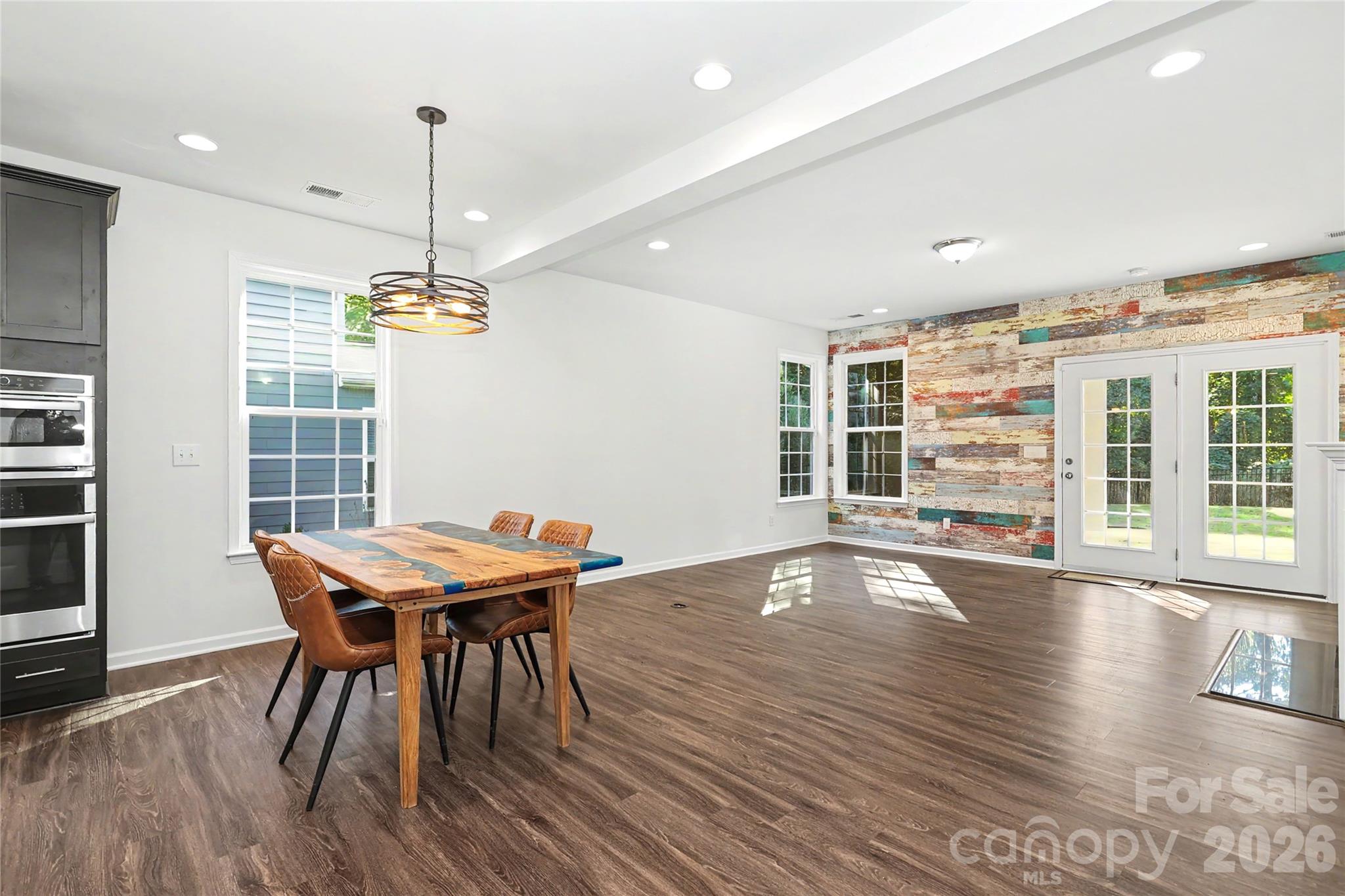 Single Family Residence at 7420 Tullamore Glen Drive, Huntersville, photo 15 of 41