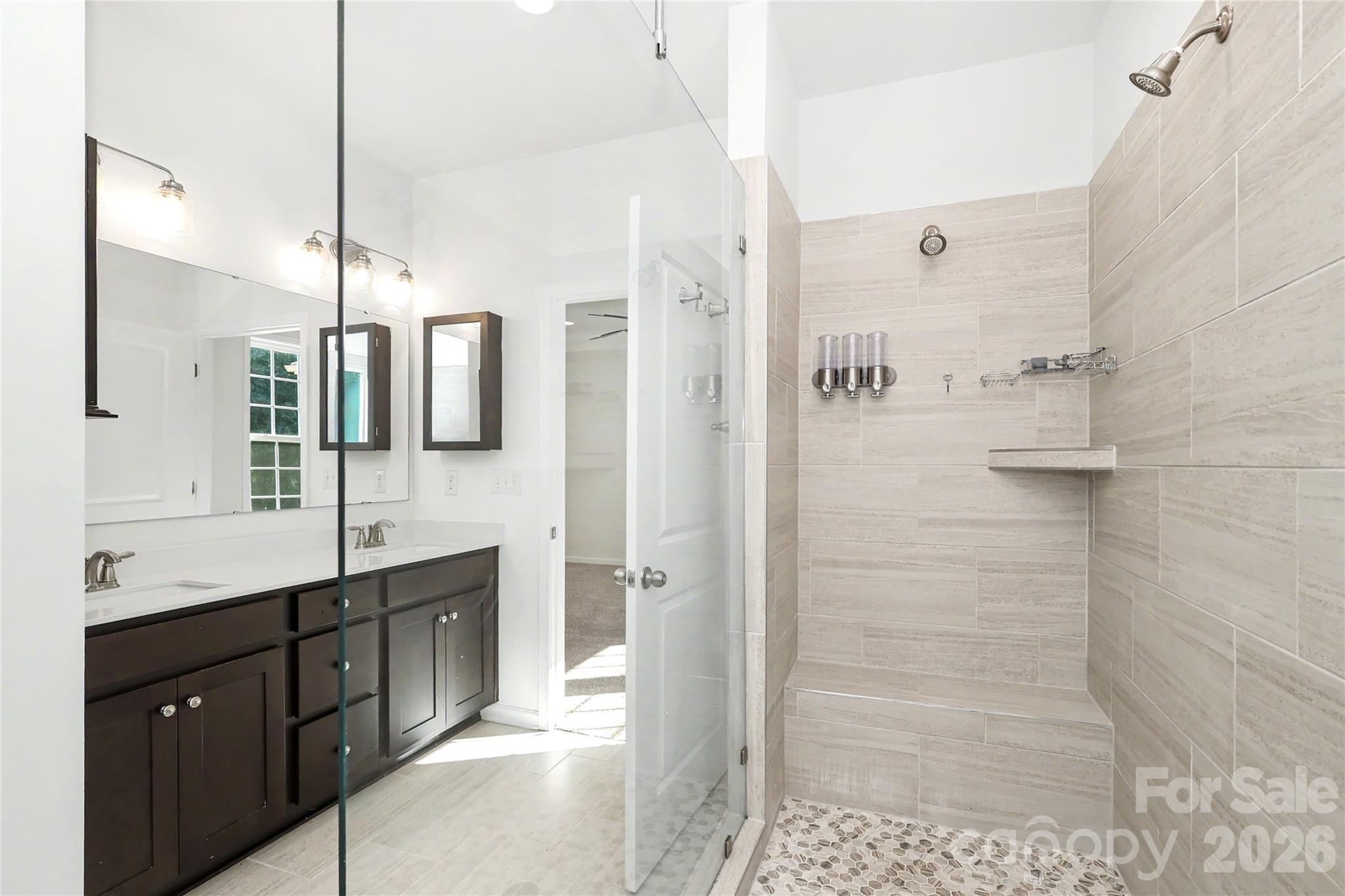 Single Family Residence at 7420 Tullamore Glen Drive, Huntersville, photo 23 of 41
