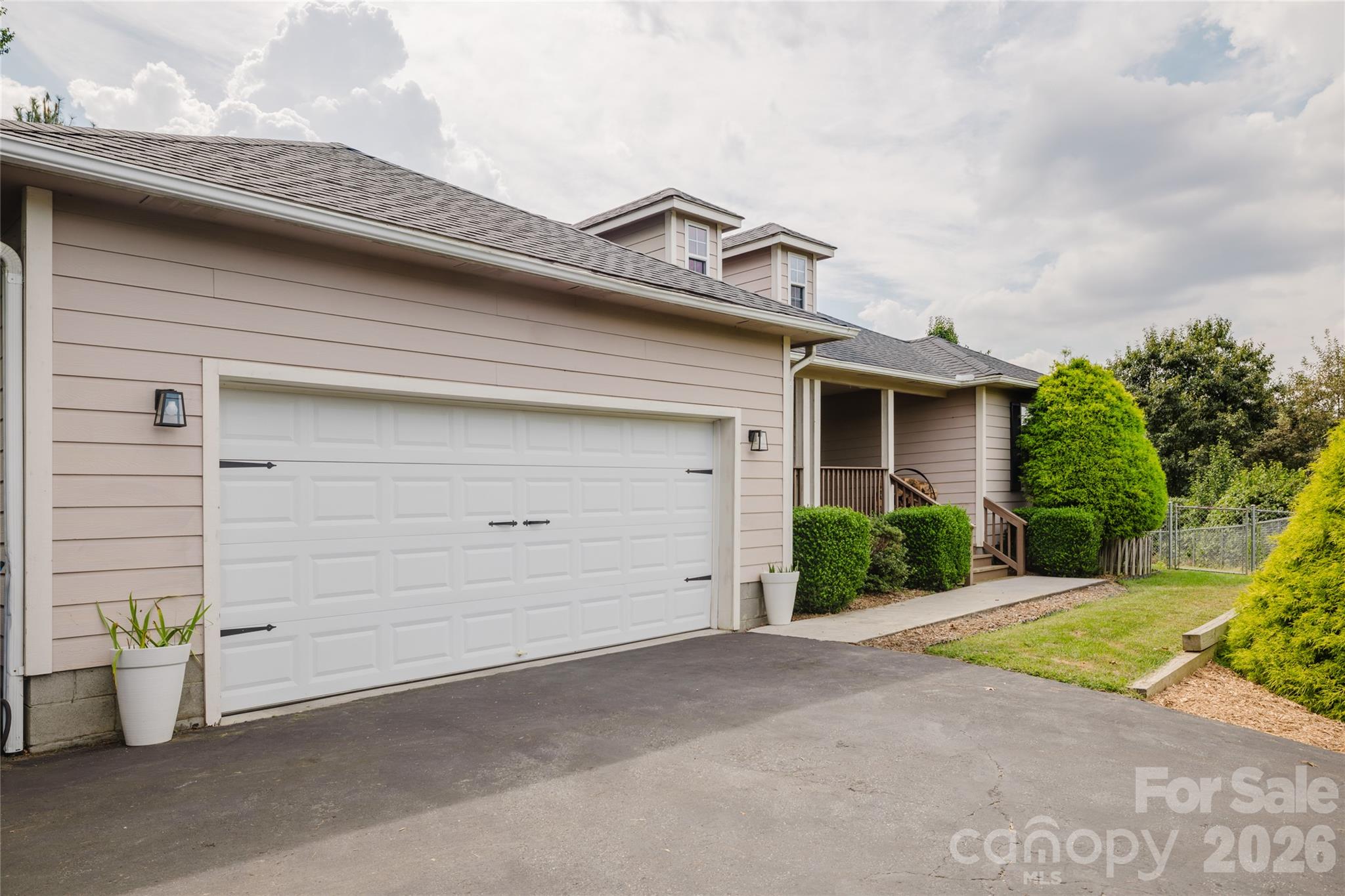 Two car garage - 91 Crestview Street, Canton