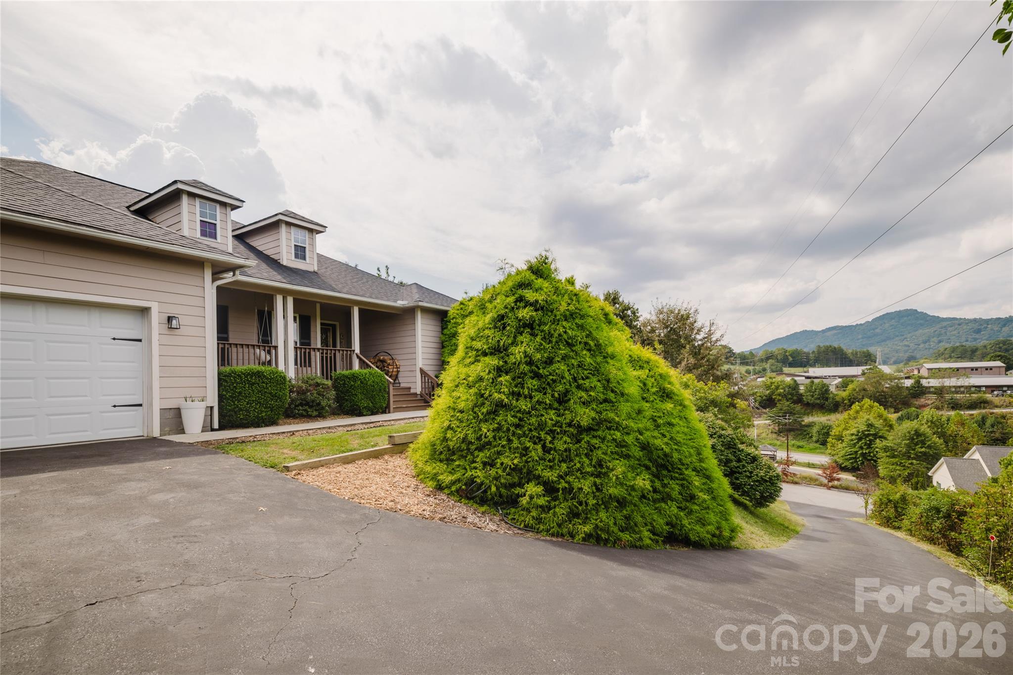 Driveway - 91 Crestview Street, Canton