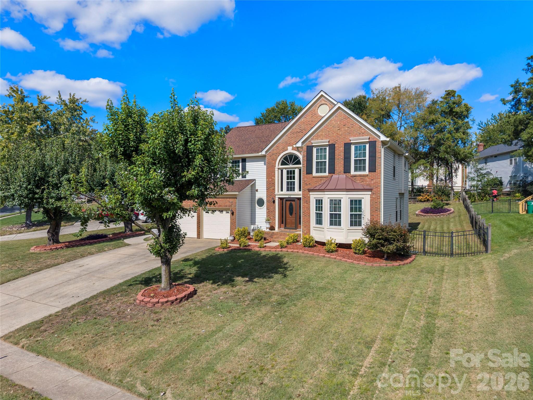 Single Family Residence at 421 Halliwell Street, Charlotte, photo 2 of 41