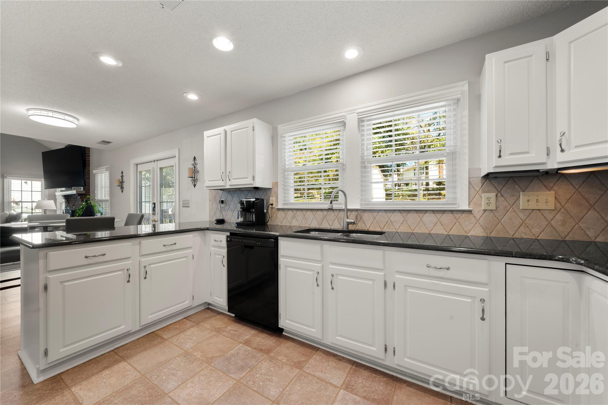 Single Family Residence at 421 Halliwell Street, Charlotte, photo 22 of 41