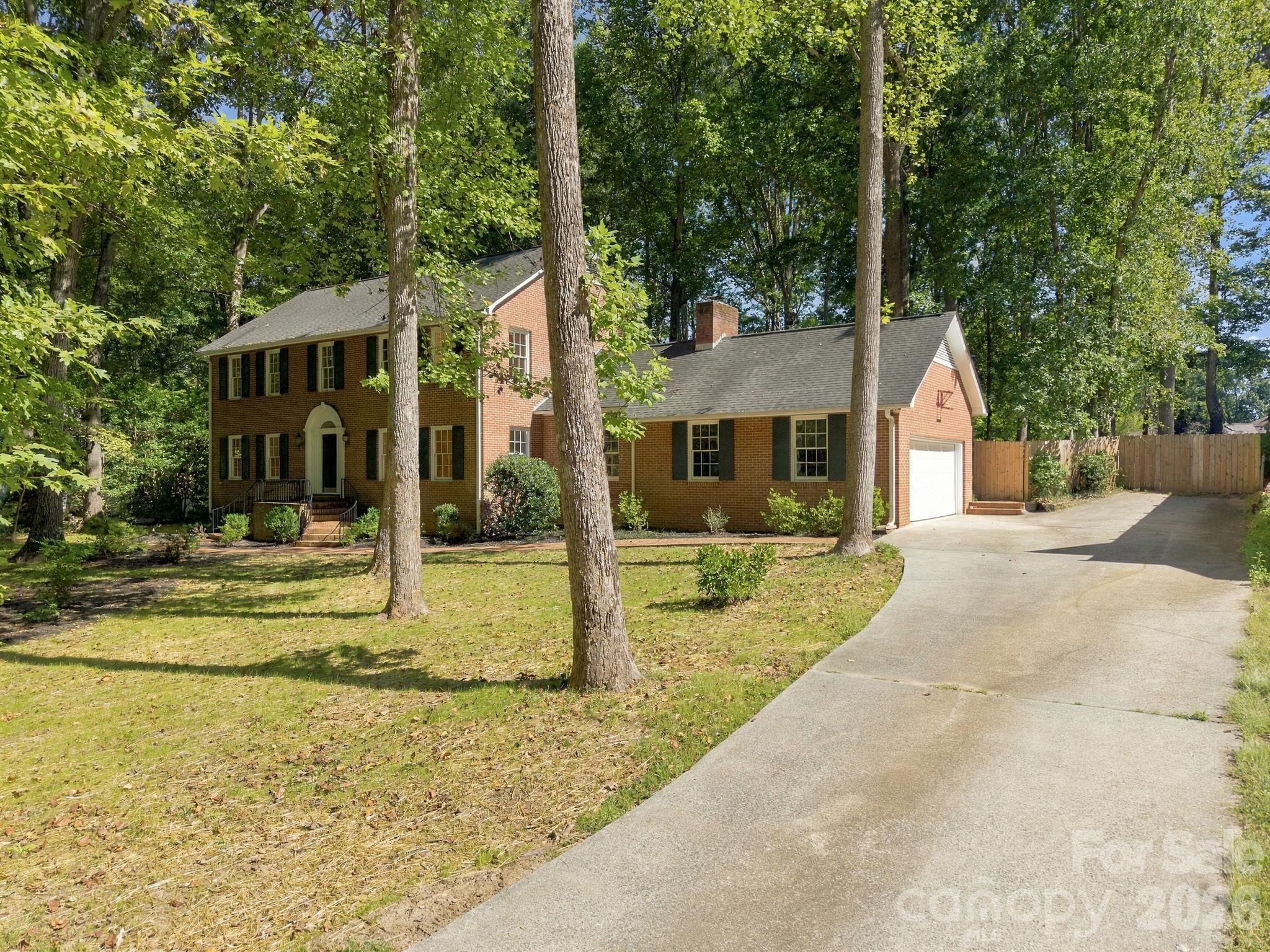 Single Family Residence at 321 Camelot Drive, Salisbury, photo 4 of 45