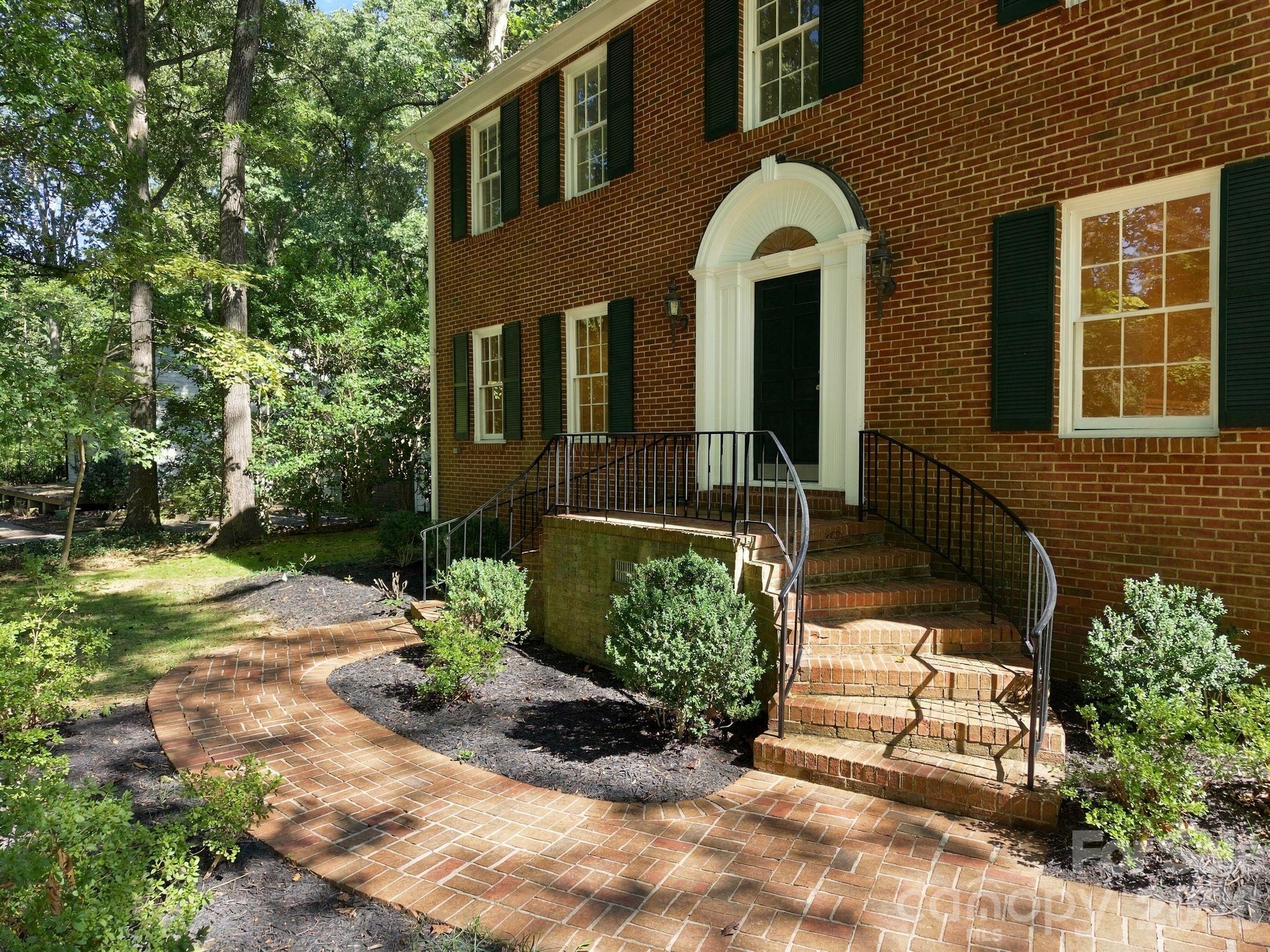 Single Family Residence at 321 Camelot Drive, Salisbury, photo 6 of 45