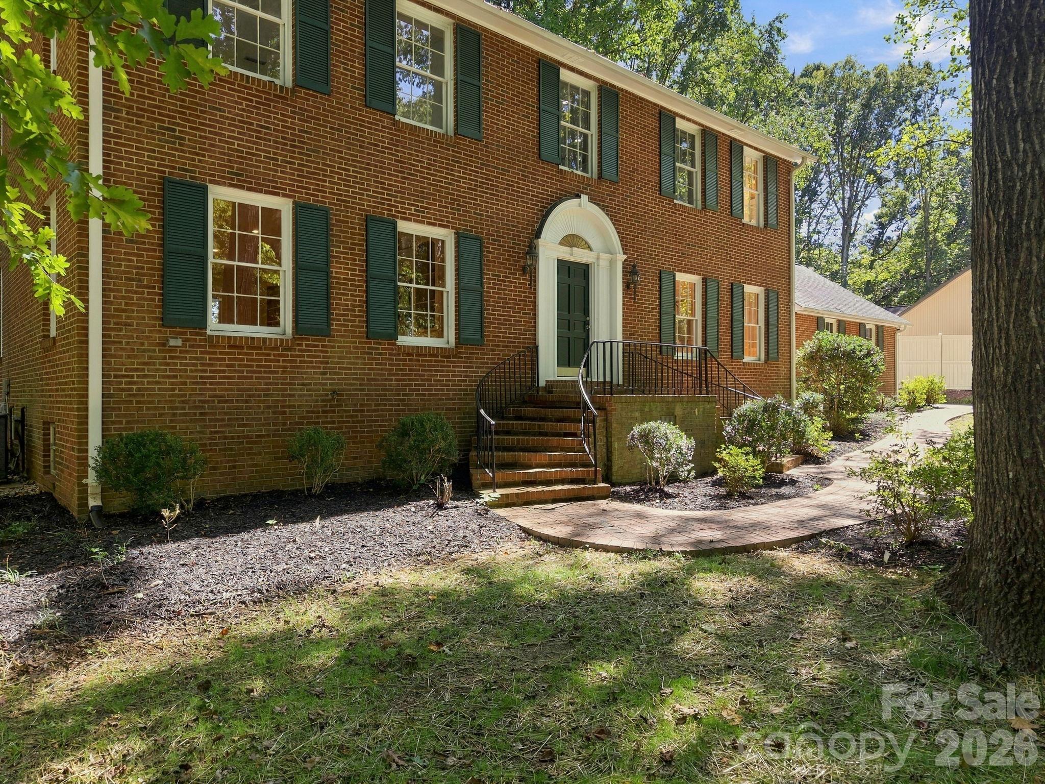 Single Family Residence at 321 Camelot Drive, Salisbury, photo 7 of 45