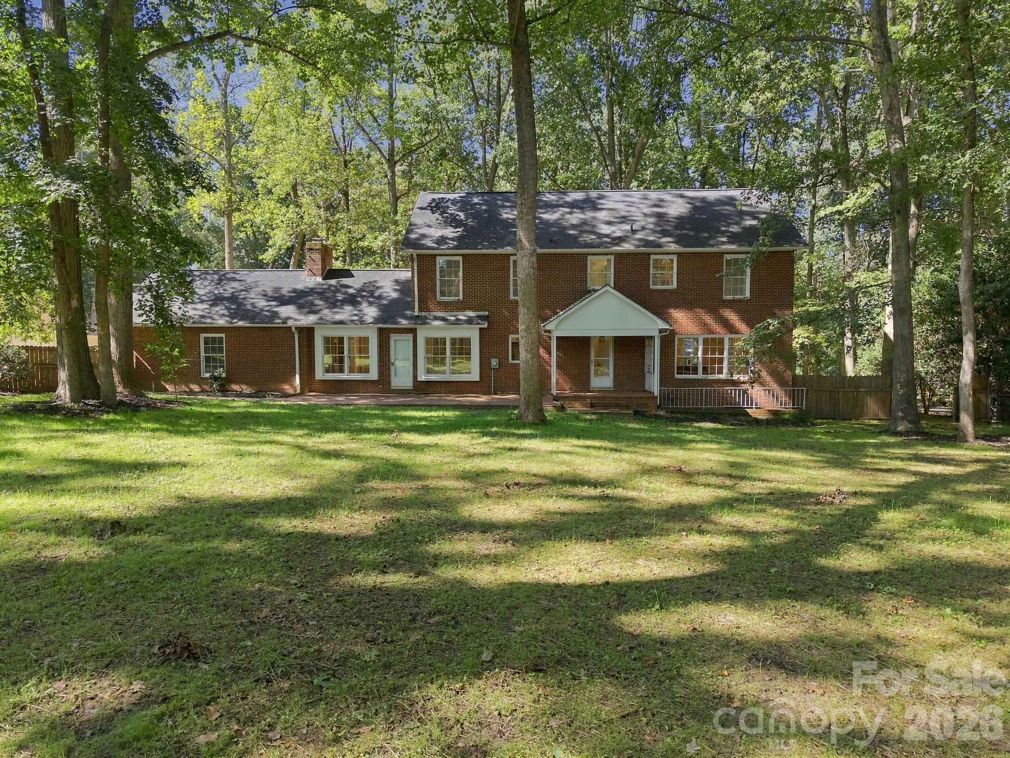 Single Family Residence at 321 Camelot Drive, Salisbury, photo 8 of 45
