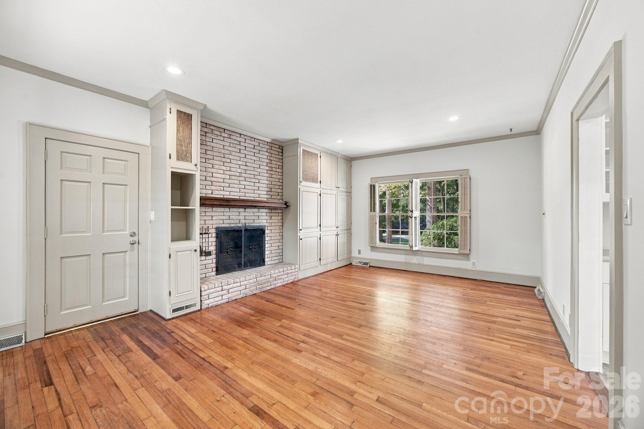 Single Family Residence at 321 Camelot Drive, Salisbury, photo 29 of 45