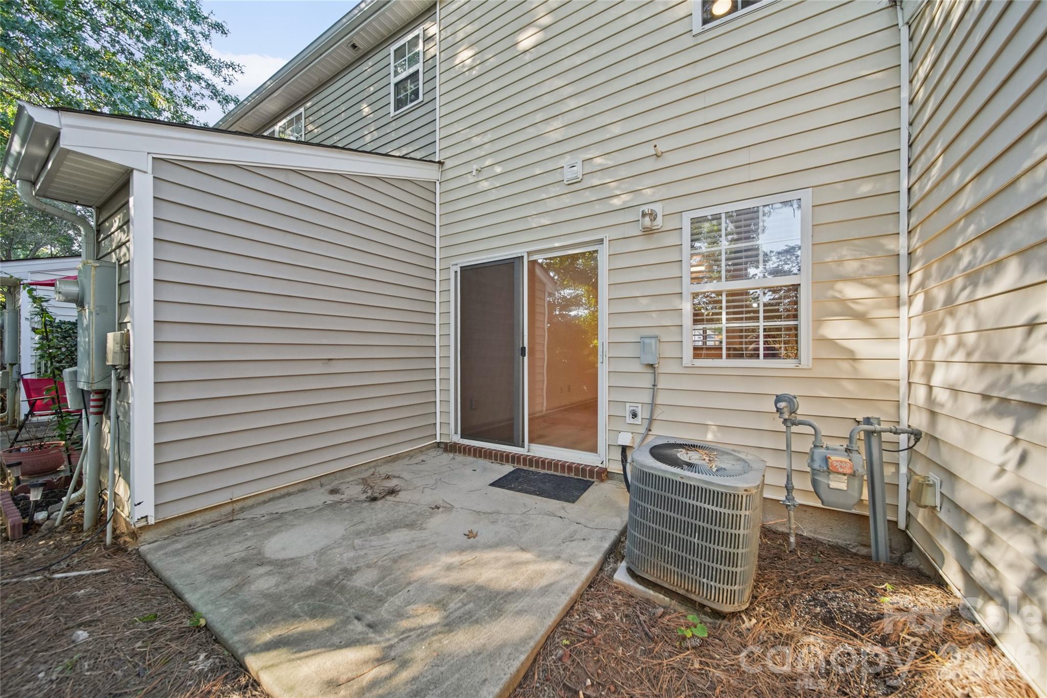 Townhouse at 144 Mangum Circle, Mooresville, photo 22 of 29