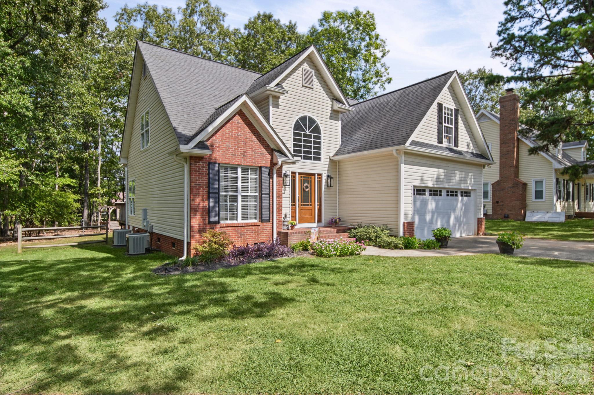 Single Family Residence at 3070 Beech Court, Indian Trail, photo 3 of 45