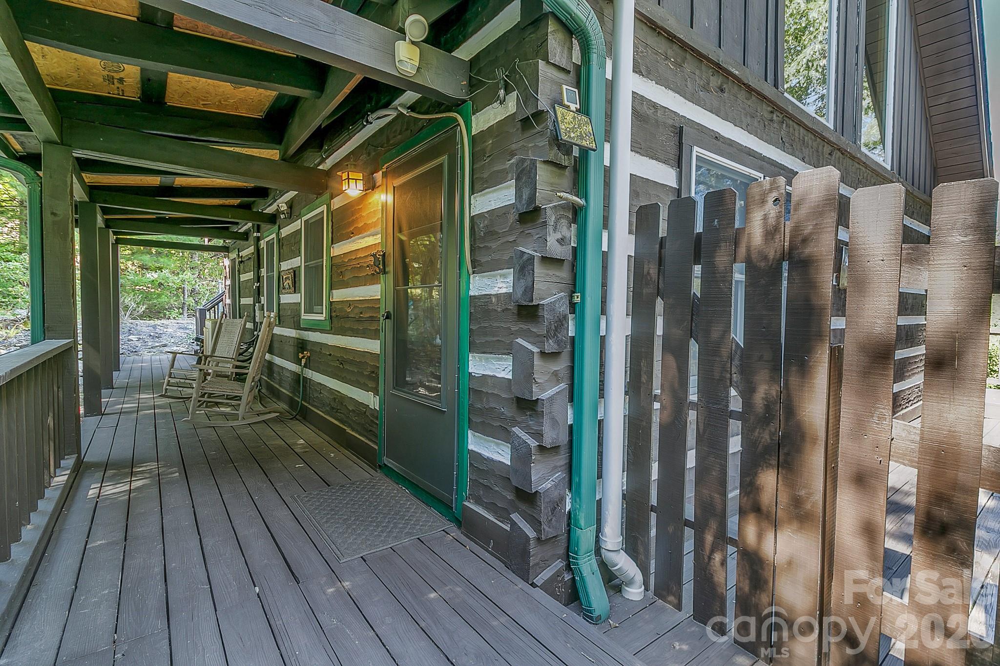 Single Family Residence at 169 Laurel Creek Drive, Hendersonville, photo 8 of 48