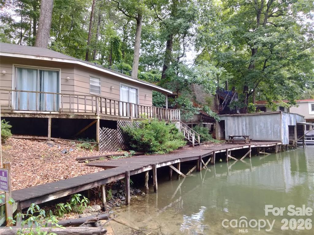 Single Family Residence at 127 Rock Crest Cove, Lake Lure, photo 2 of 14