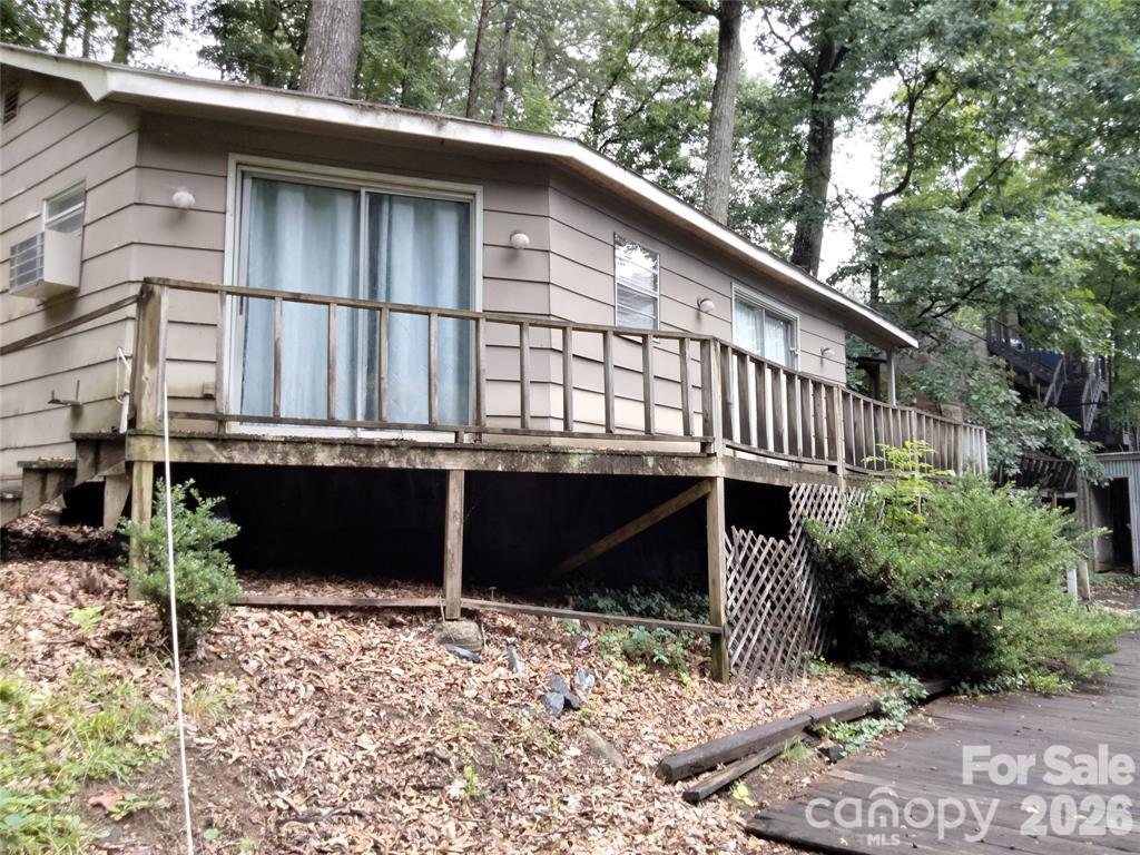 Single Family Residence at 127 Rock Crest Cove, Lake Lure, photo 3 of 14