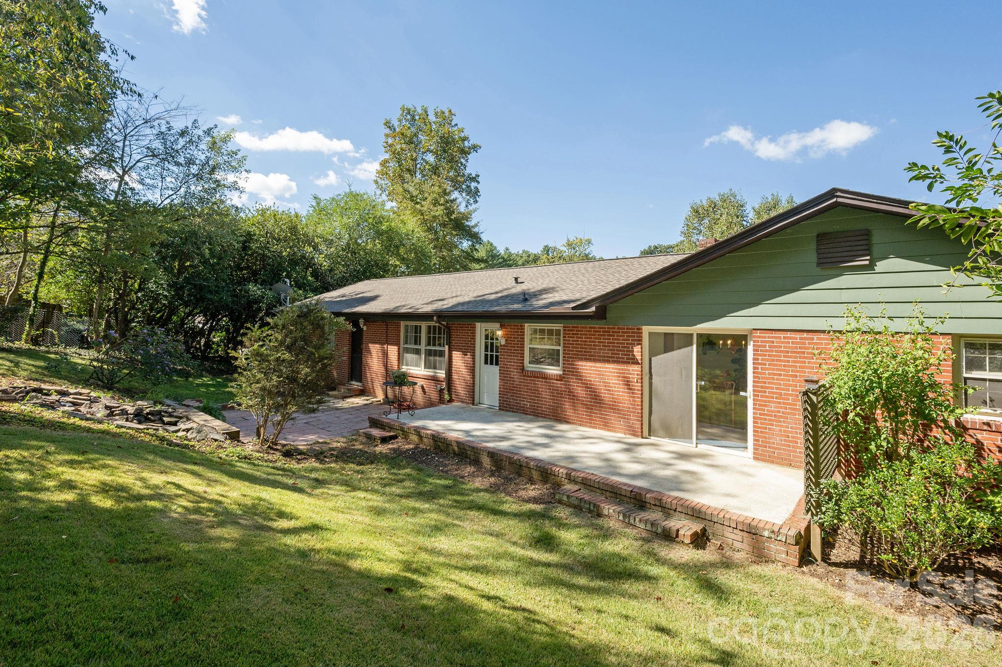 2nd View of patio area and large yard - 224 Lyndale Road, Hendersonville