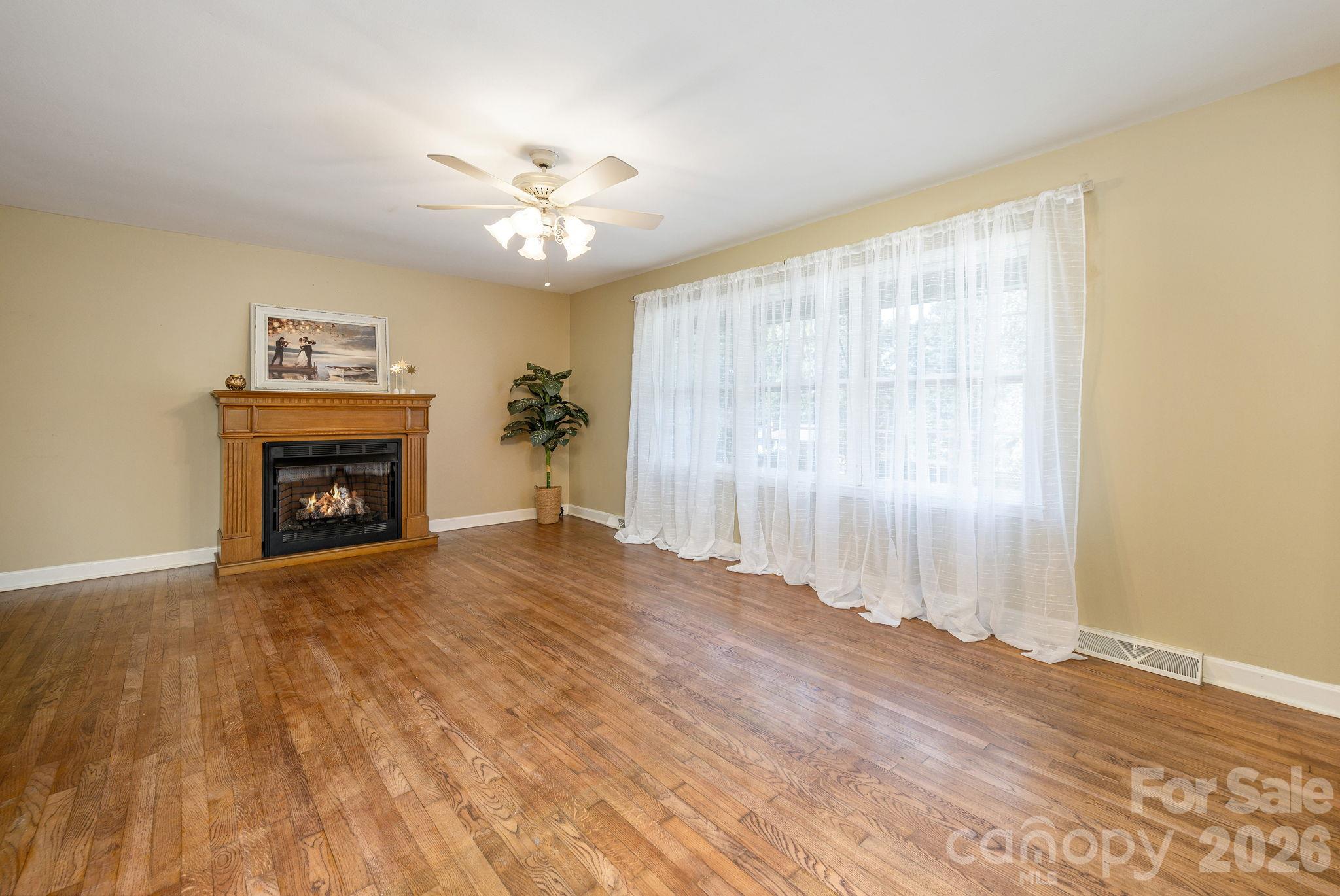 Hardwood floors in spacious living room - 224 Lyndale Road, Hendersonville