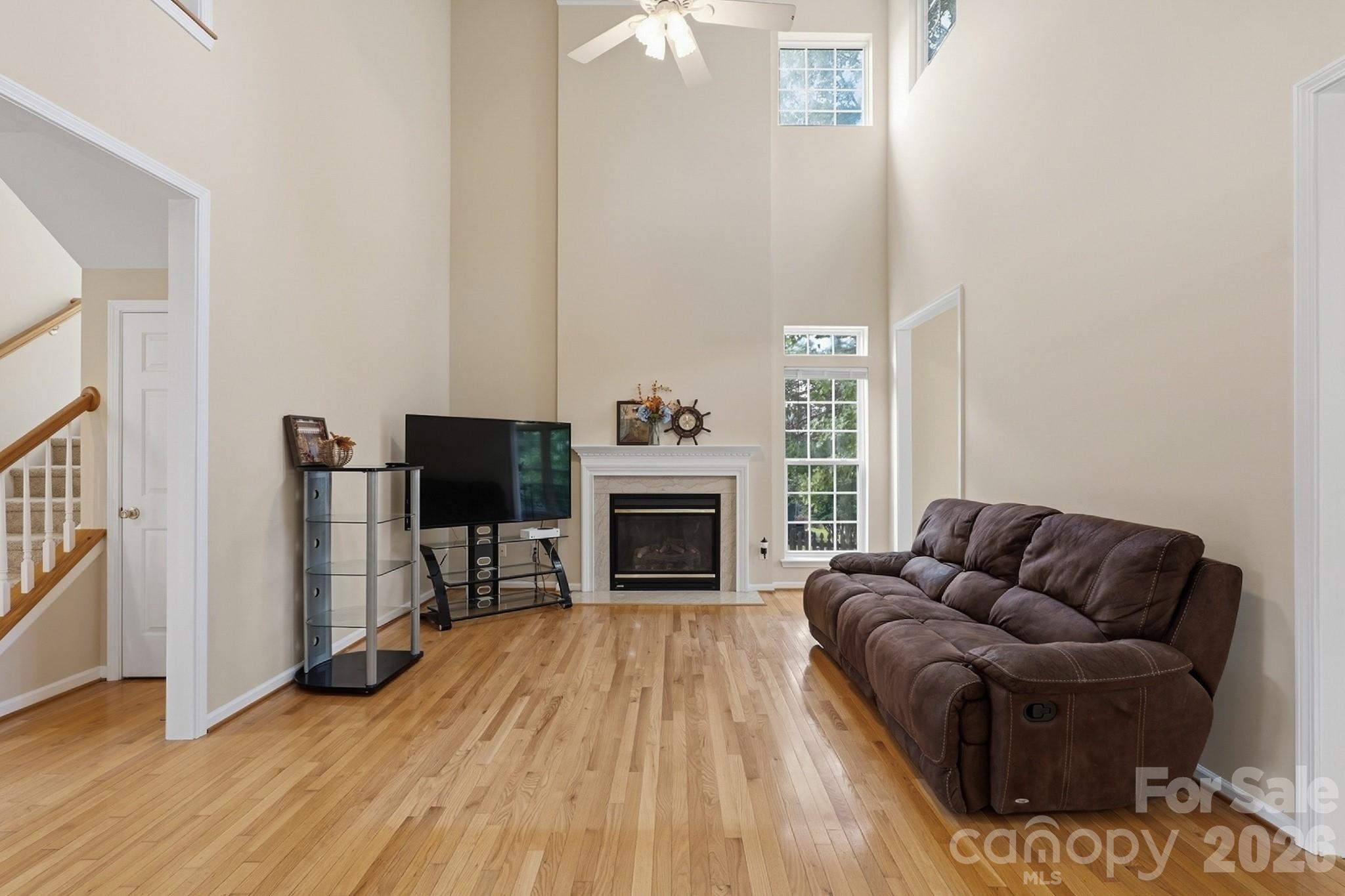 Single Family Residence at 124 Doby Creek Court, Fort Mill, photo 5 of 47