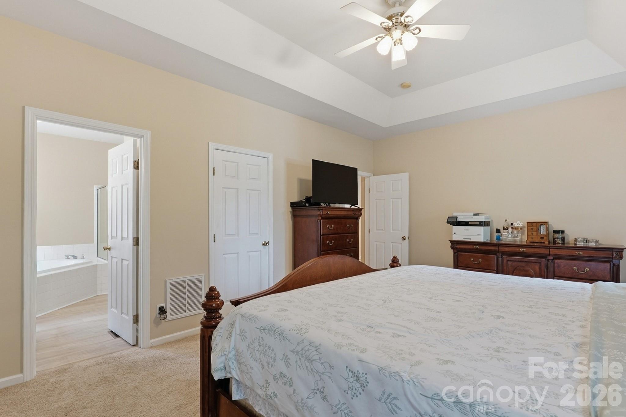 Single Family Residence at 124 Doby Creek Court, Fort Mill, photo 23 of 47