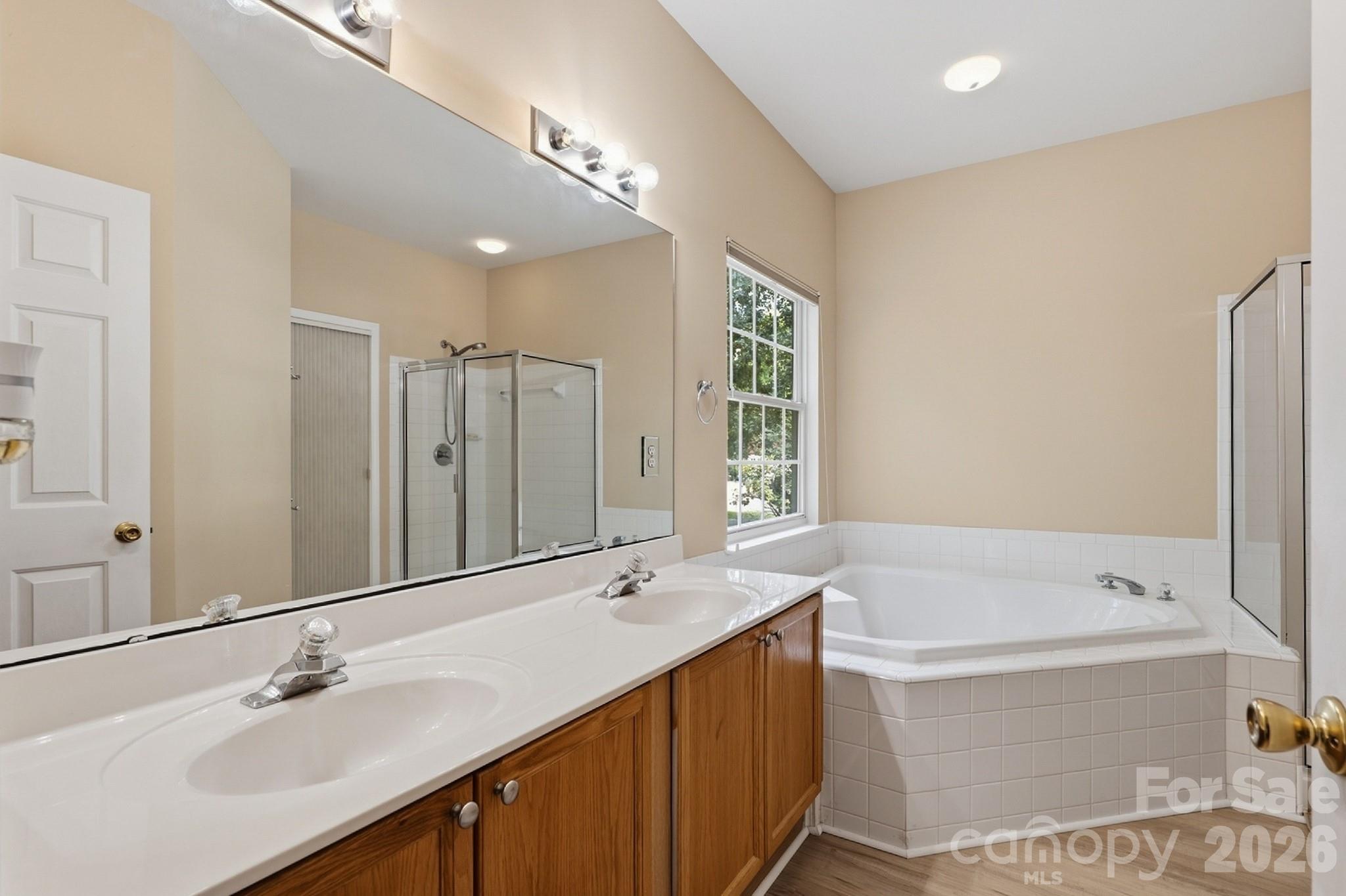Single Family Residence at 124 Doby Creek Court, Fort Mill, photo 24 of 47