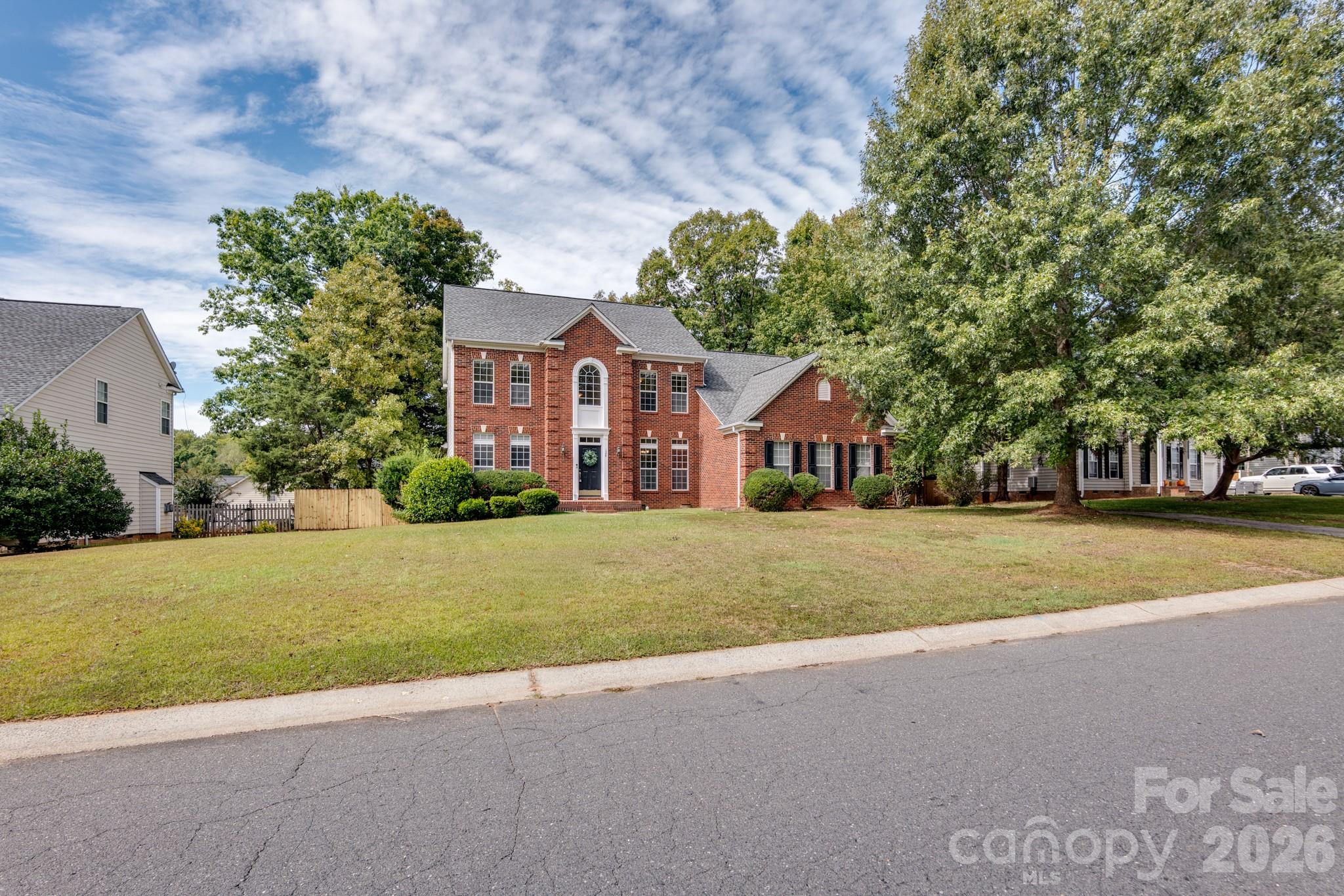 Single Family Residence at 124 Doby Creek Court, Fort Mill, photo 42 of 47
