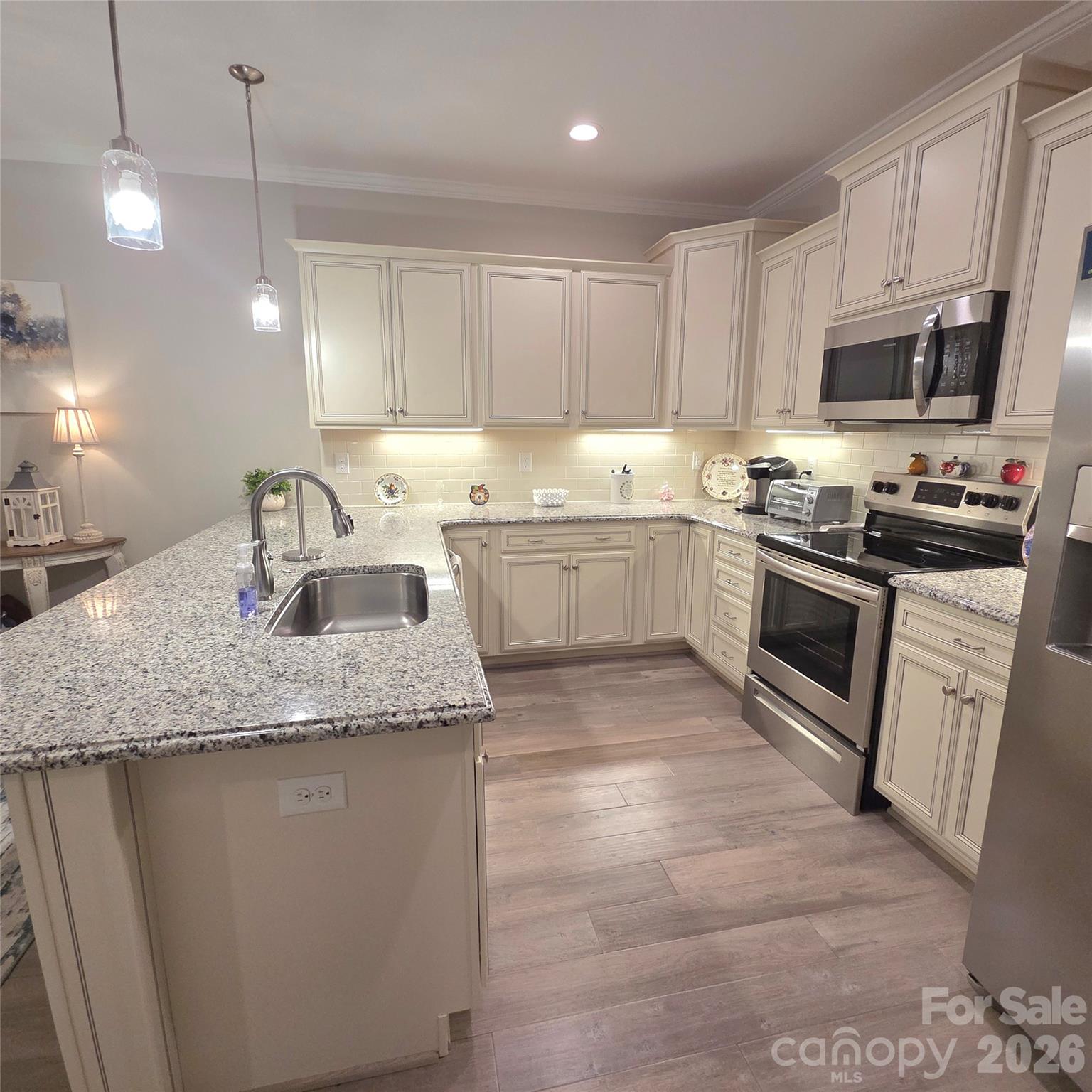 Townhouse at 101 Parkview Drive, Yadkinville, photo 9 of 35