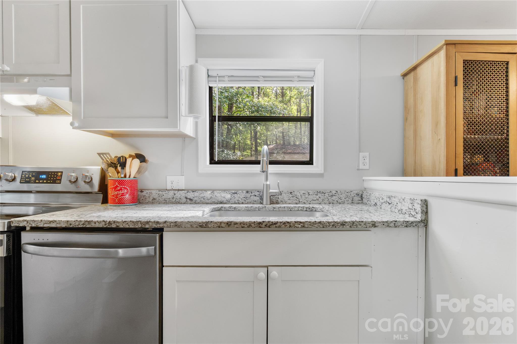Kitchen - 15810 Silver Road, Oakboro