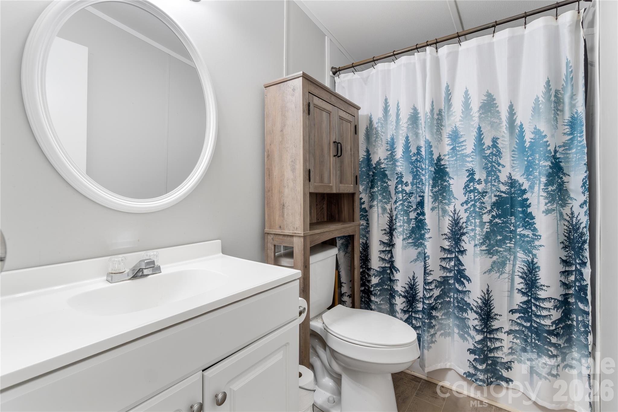 Secondary Bathroom - 15810 Silver Road, Oakboro