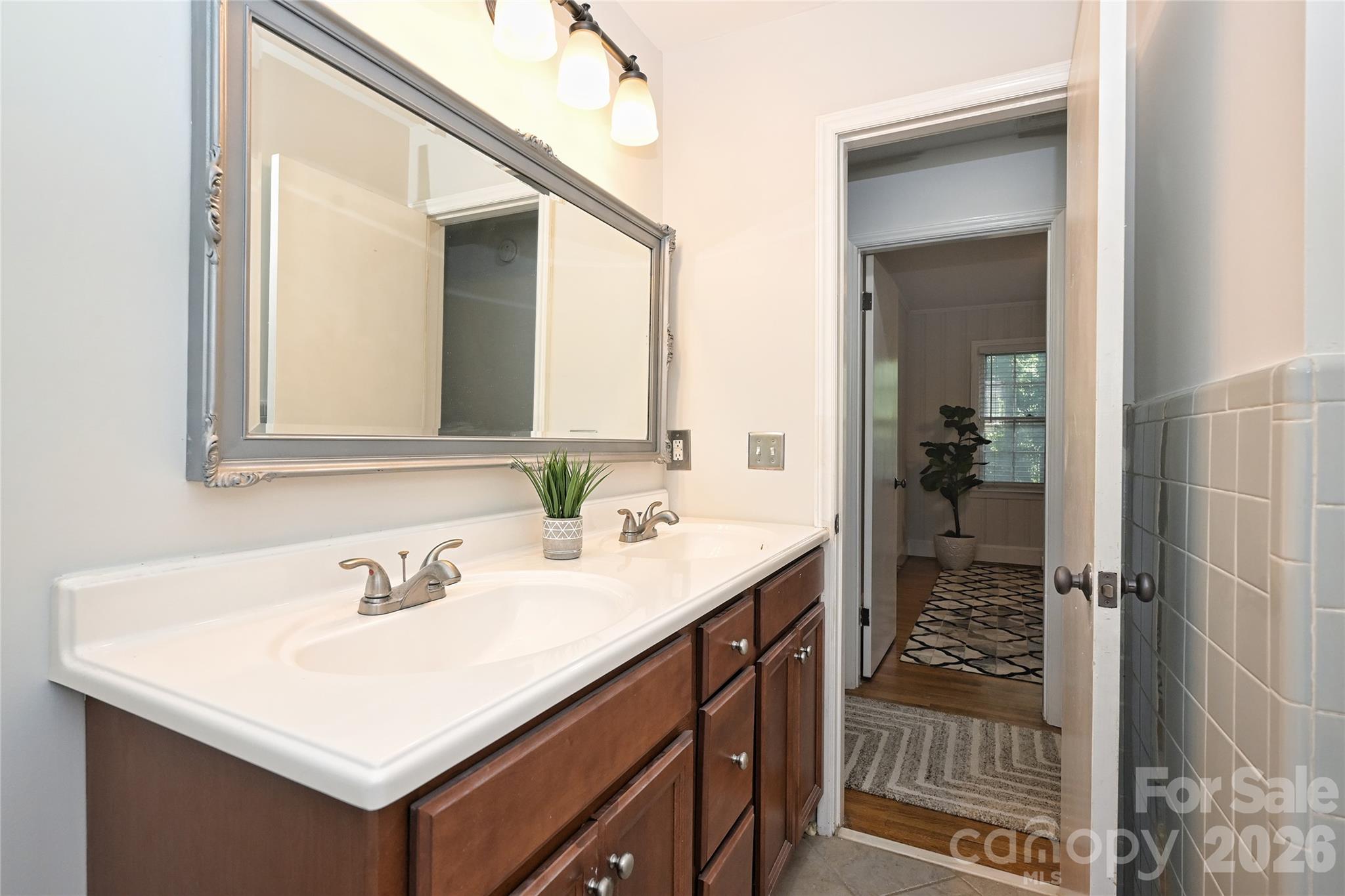 Single Family Residence at 1344 Edgewater Drive, Charlotte, photo 16 of 19