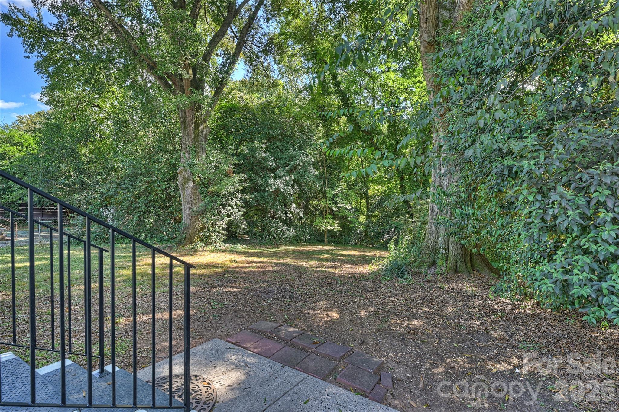 Single Family Residence at 1344 Edgewater Drive, Charlotte, photo 18 of 19