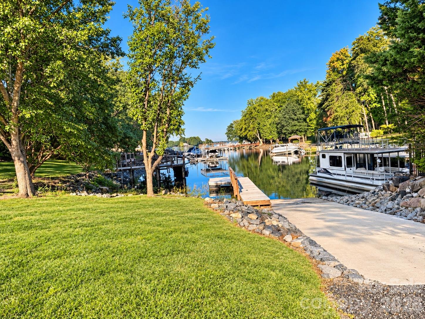 Community Boat Ramp Directly Across the street - 21334 Sandy Cove Road, Cornelius
