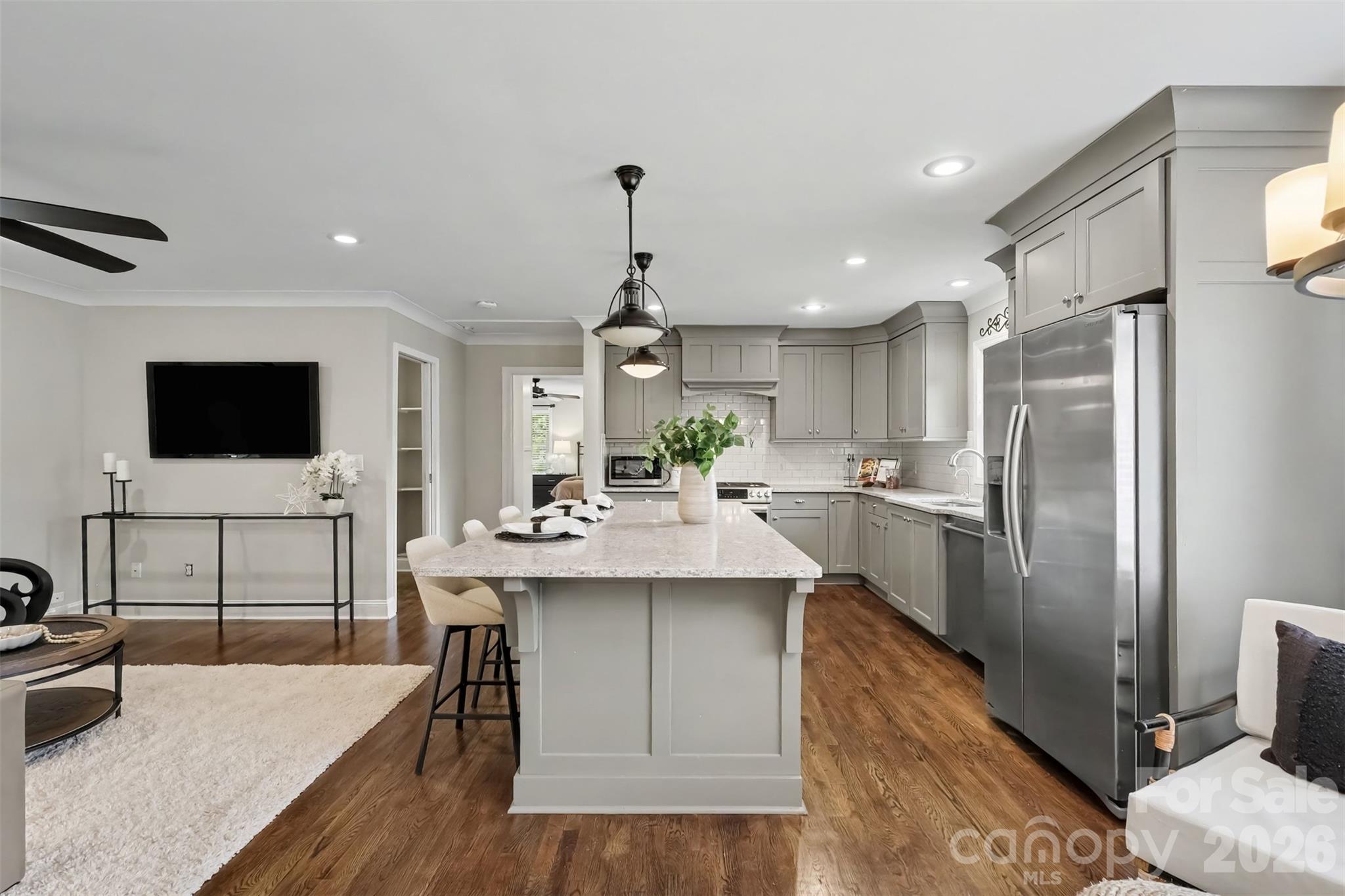 Single Family Residence at 21334 Sandy Cove Road, Cornelius, photo 6 of 36