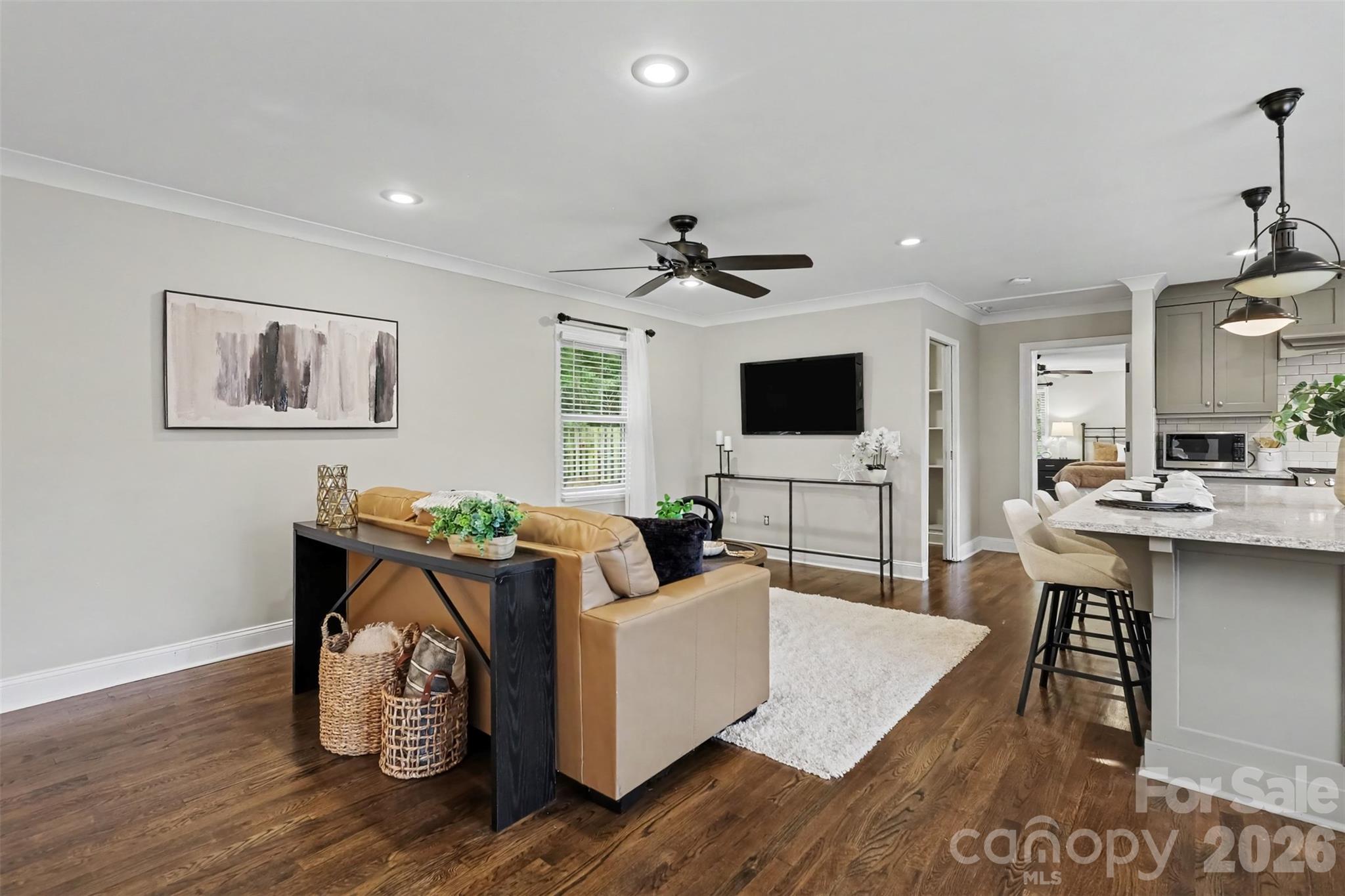 Single Family Residence at 21334 Sandy Cove Road, Cornelius, photo 9 of 36