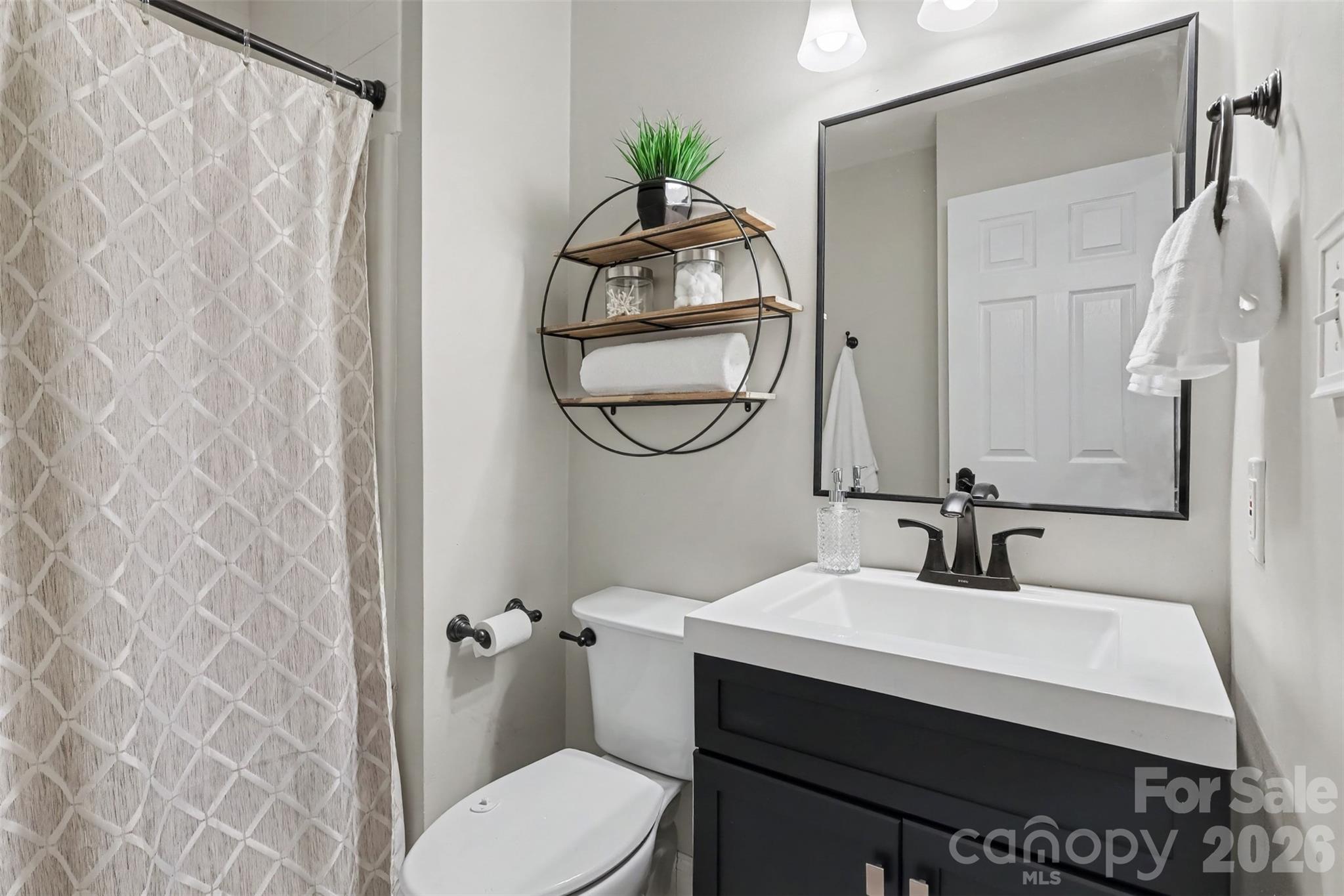 Single Family Residence at 21334 Sandy Cove Road, Cornelius, photo 19 of 36