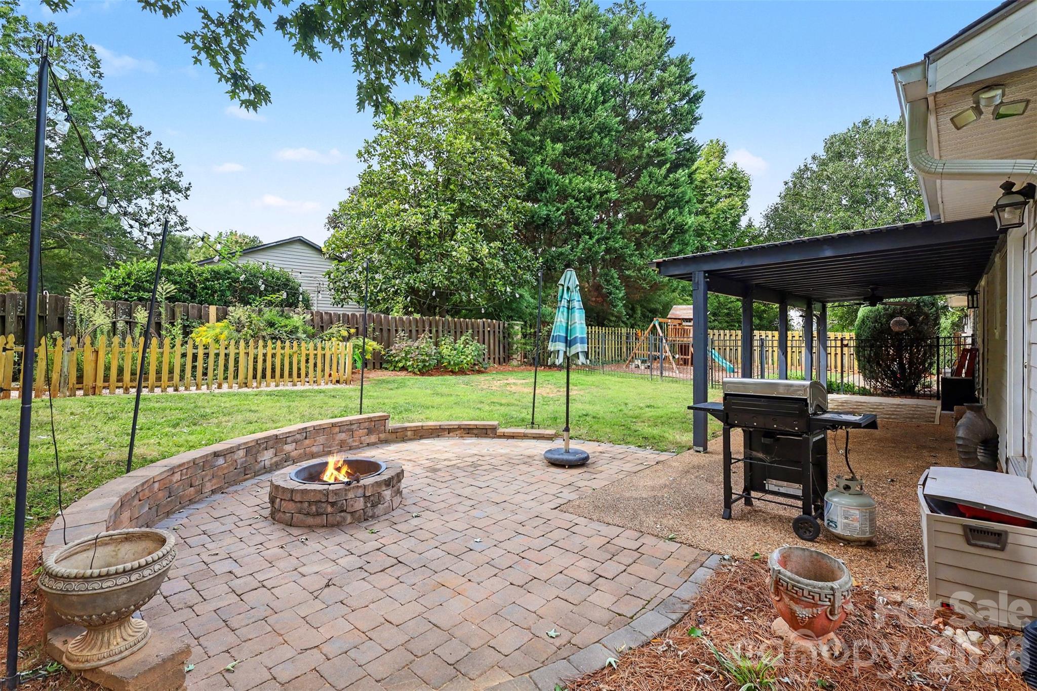 Single Family Residence at 21334 Sandy Cove Road, Cornelius, photo 24 of 36