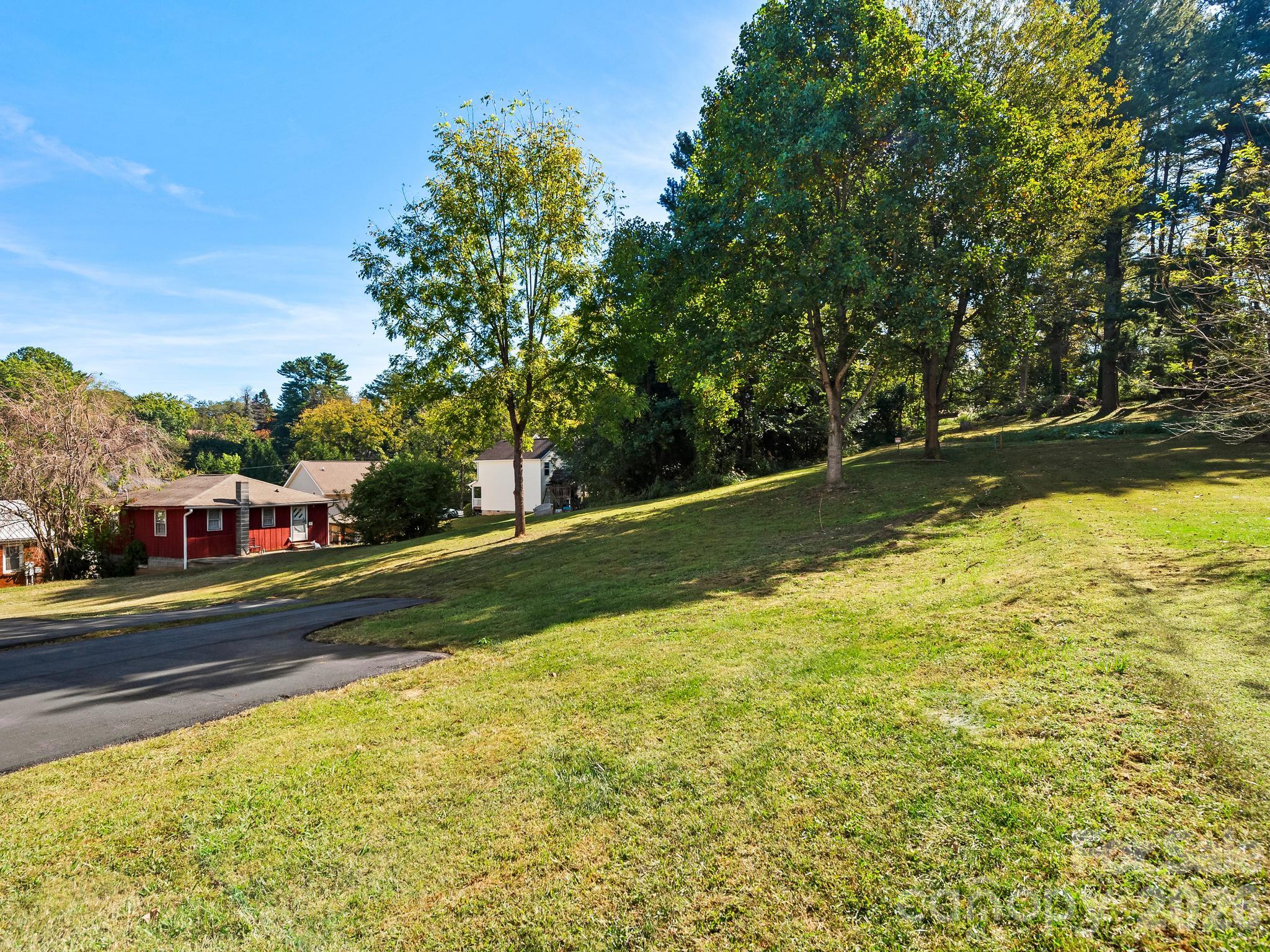 Single Family Residence at 81 Crayton Road, Asheville, photo 34 of 41