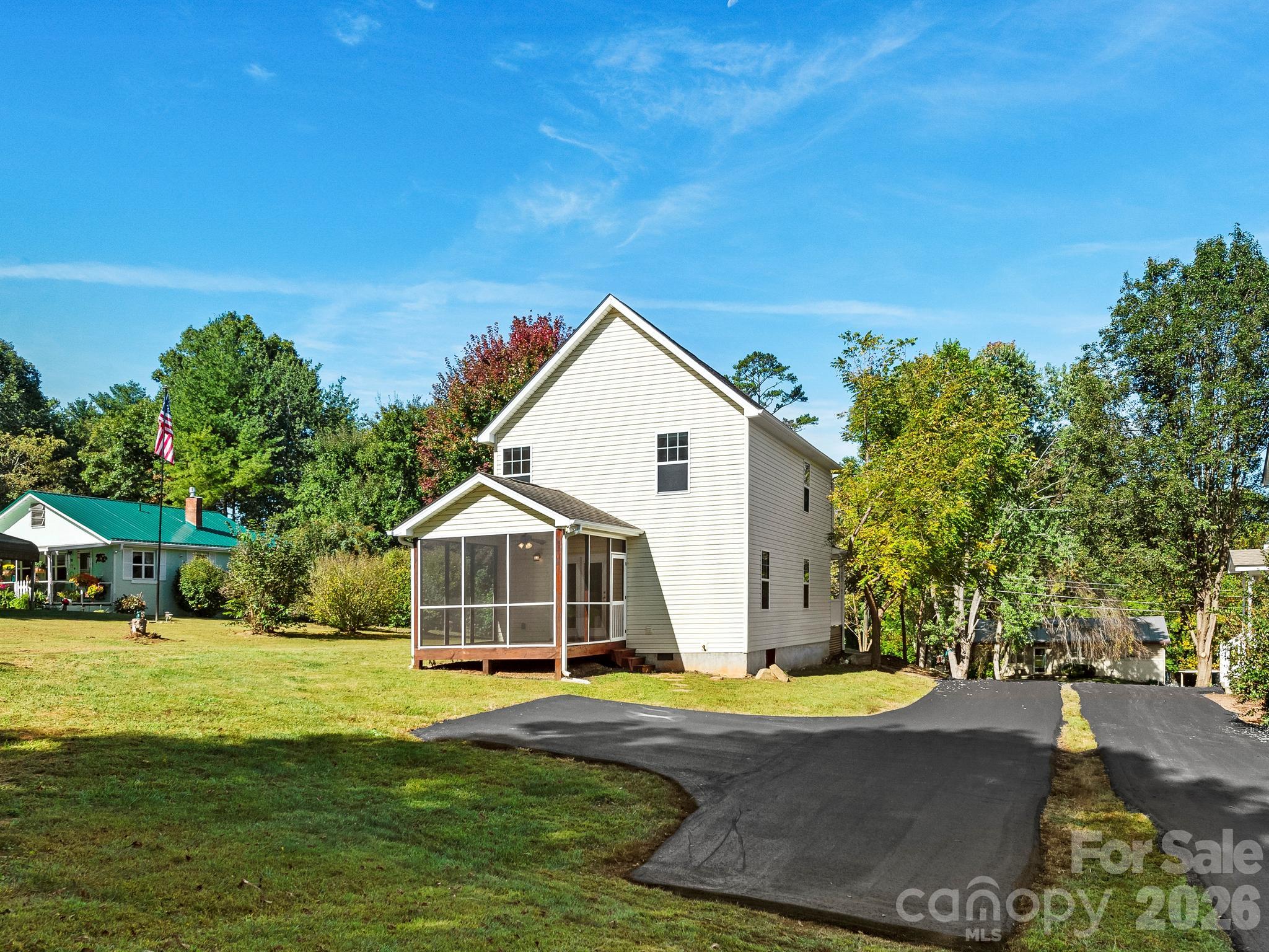 Single Family Residence at 81 Crayton Road, Asheville, photo 35 of 41