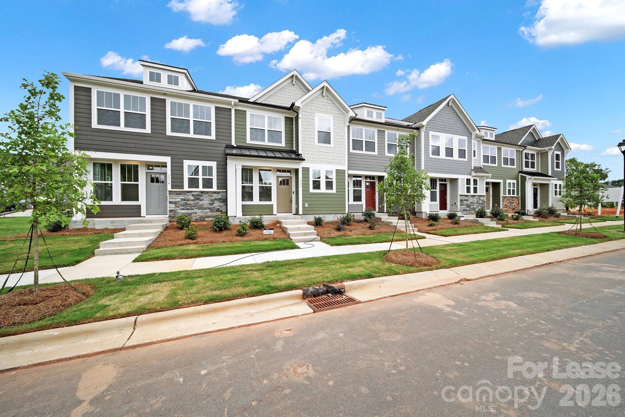 Townhouse at 1532 Cedar Tree Drive, Belmont, photo 2 of 25