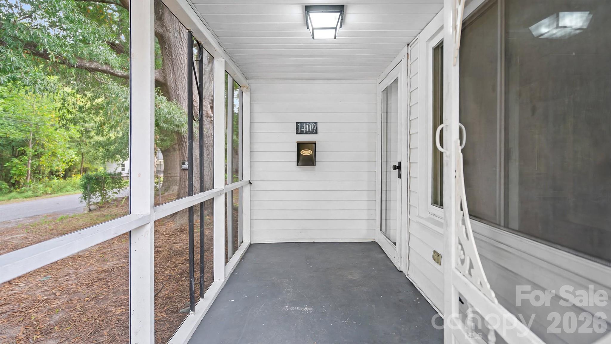 Single Family Residence at 1409 Essex Street, Gastonia, photo 2 of 29