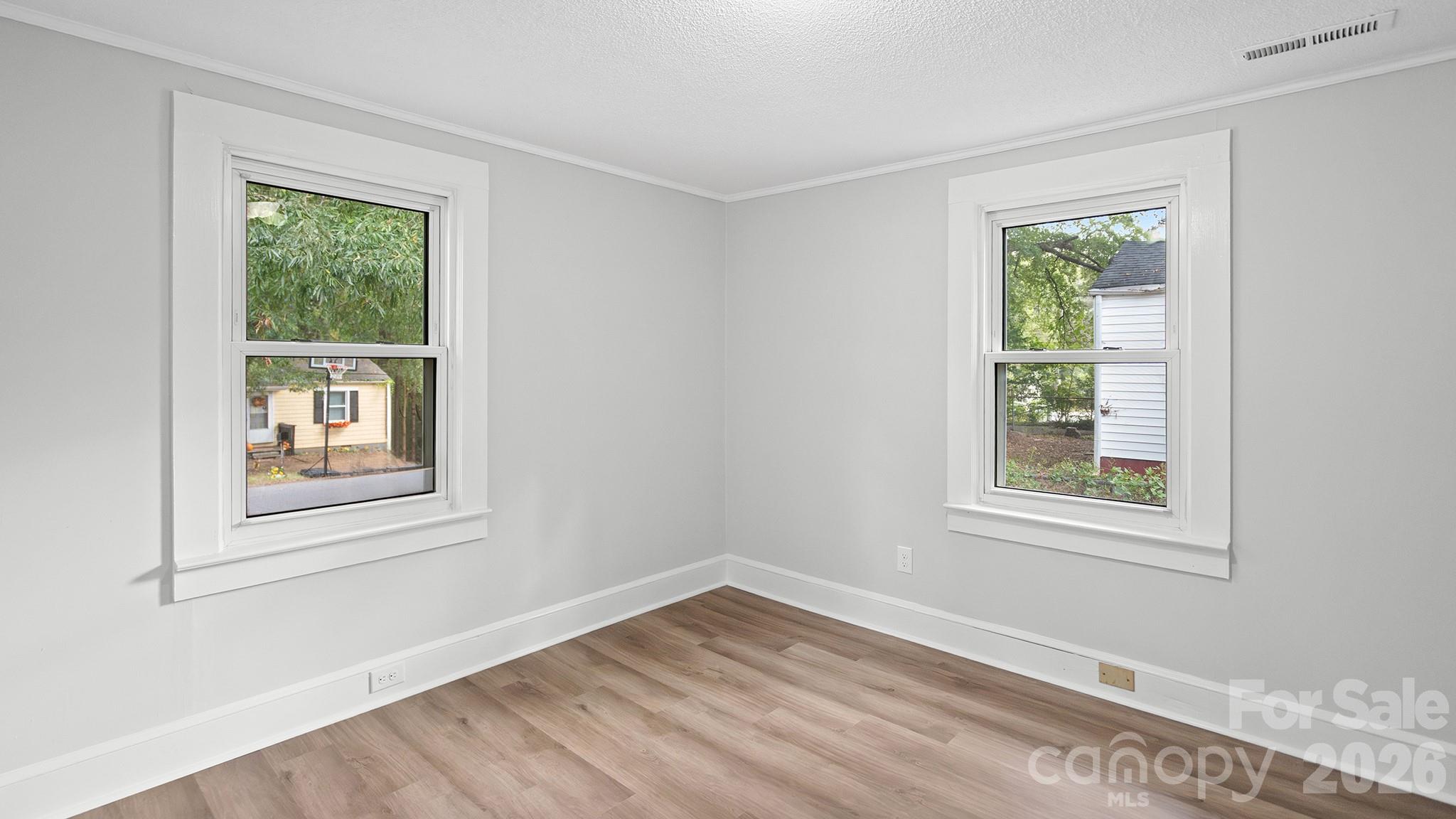 Single Family Residence at 1409 Essex Street, Gastonia, photo 4 of 29