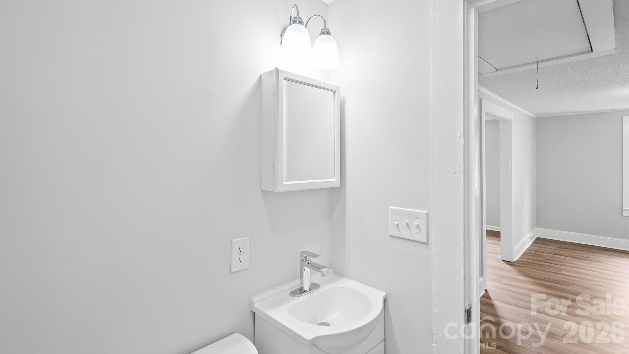 Single Family Residence at 1409 Essex Street, Gastonia, photo 8 of 29