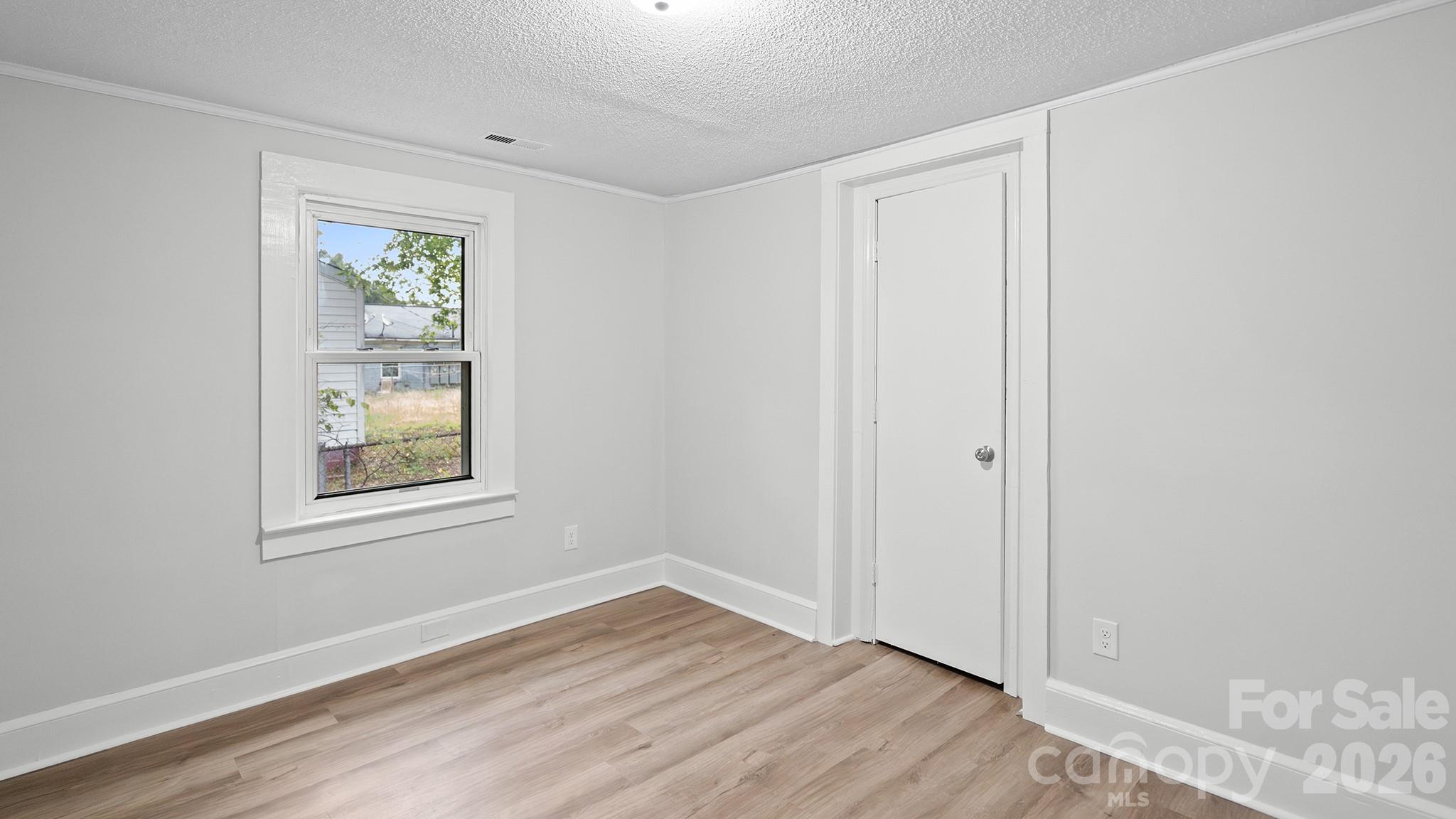 Single Family Residence at 1409 Essex Street, Gastonia, photo 9 of 29