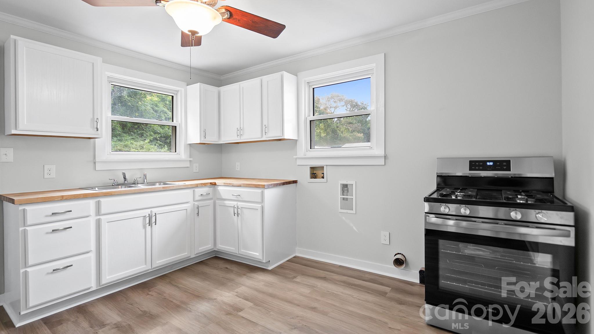 Single Family Residence at 1409 Essex Street, Gastonia, photo 15 of 29